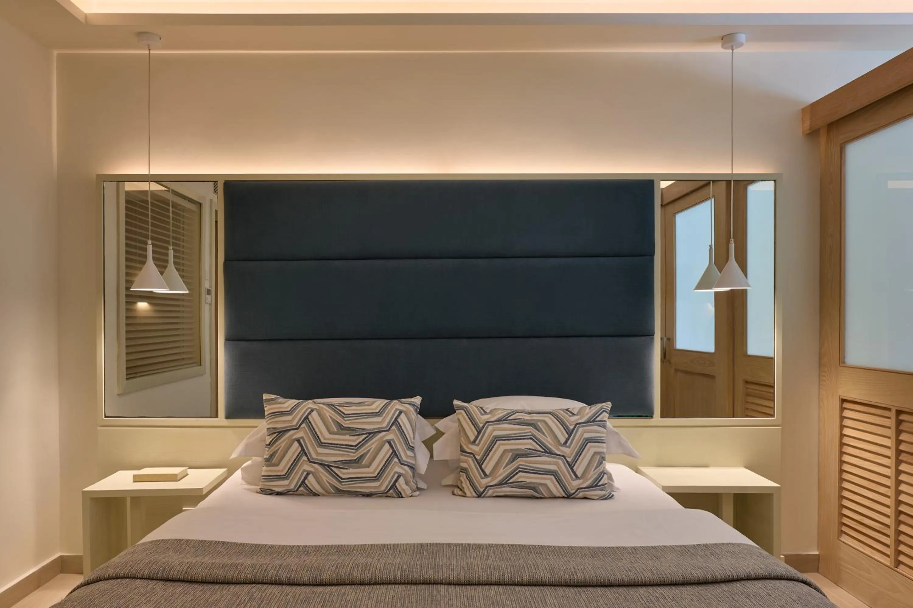 Bedroom, Bed in Atlantica Aegean Blue