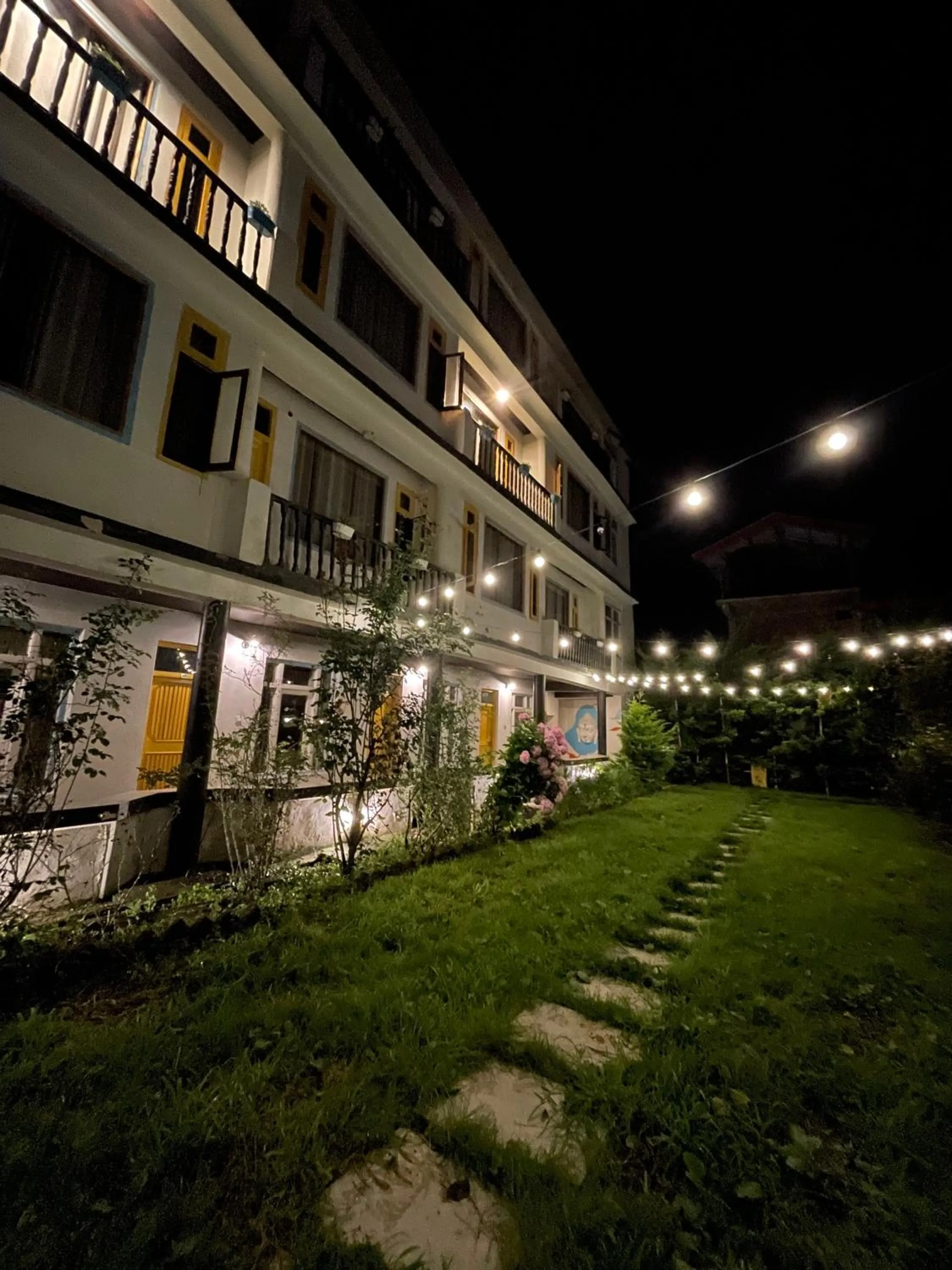 The Village Manali- Café, Bar & Bistro