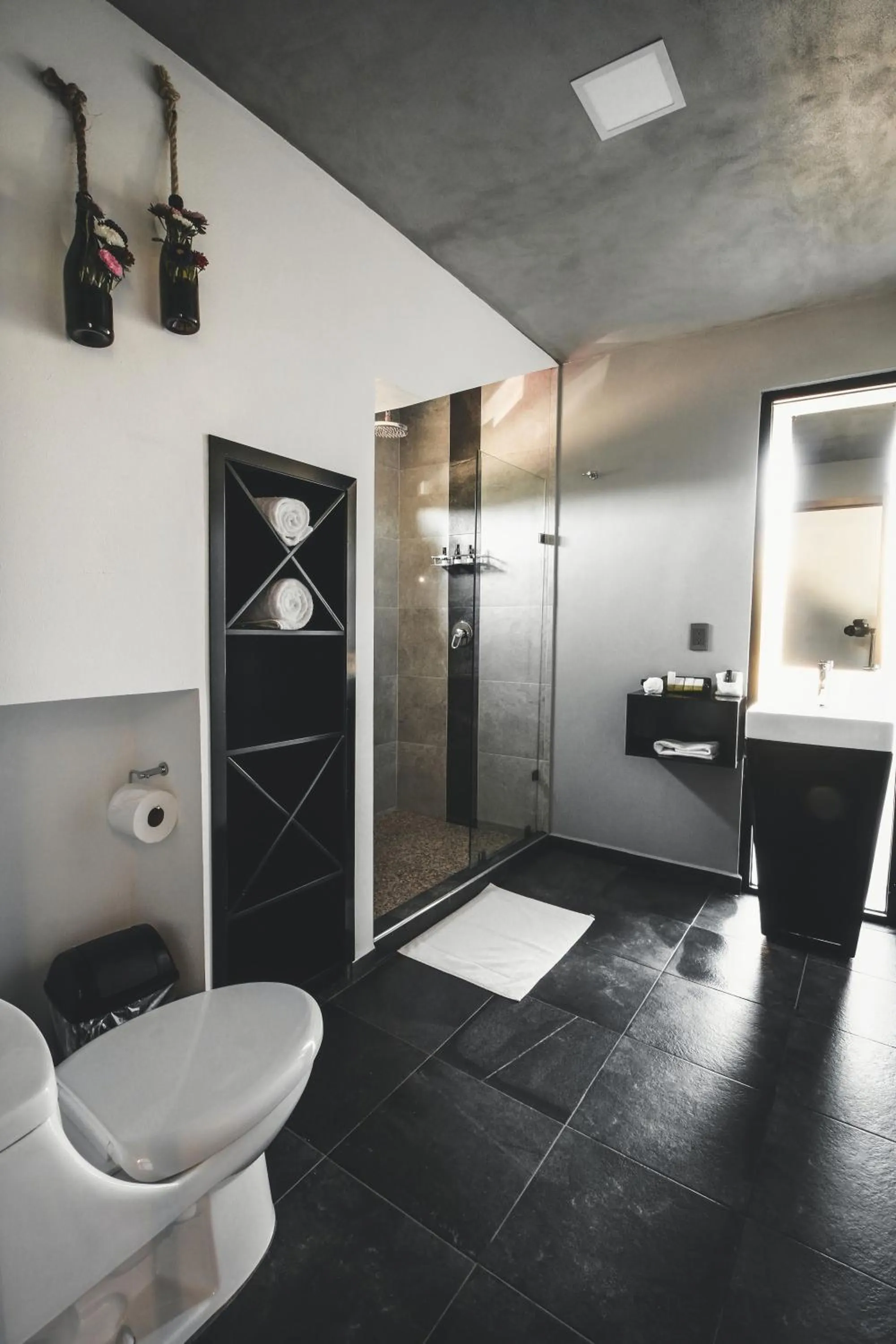 Shower in Origen75 Loft - Villas - Skypool - Viñedo, Valle de Guadalupe