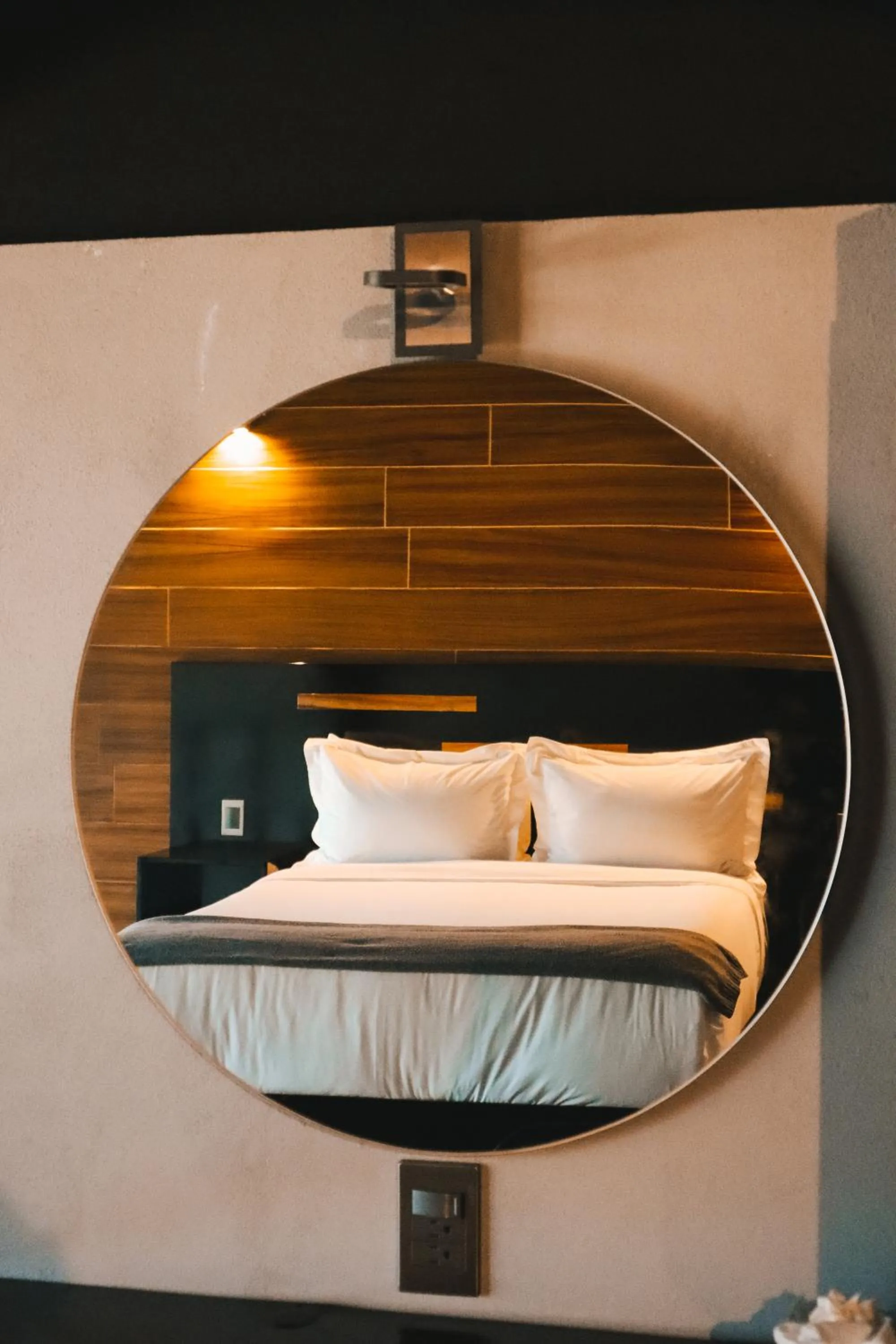 Decorative detail, Bed in Origen75 Loft - Villas - Skypool - Viñedo, Valle de Guadalupe