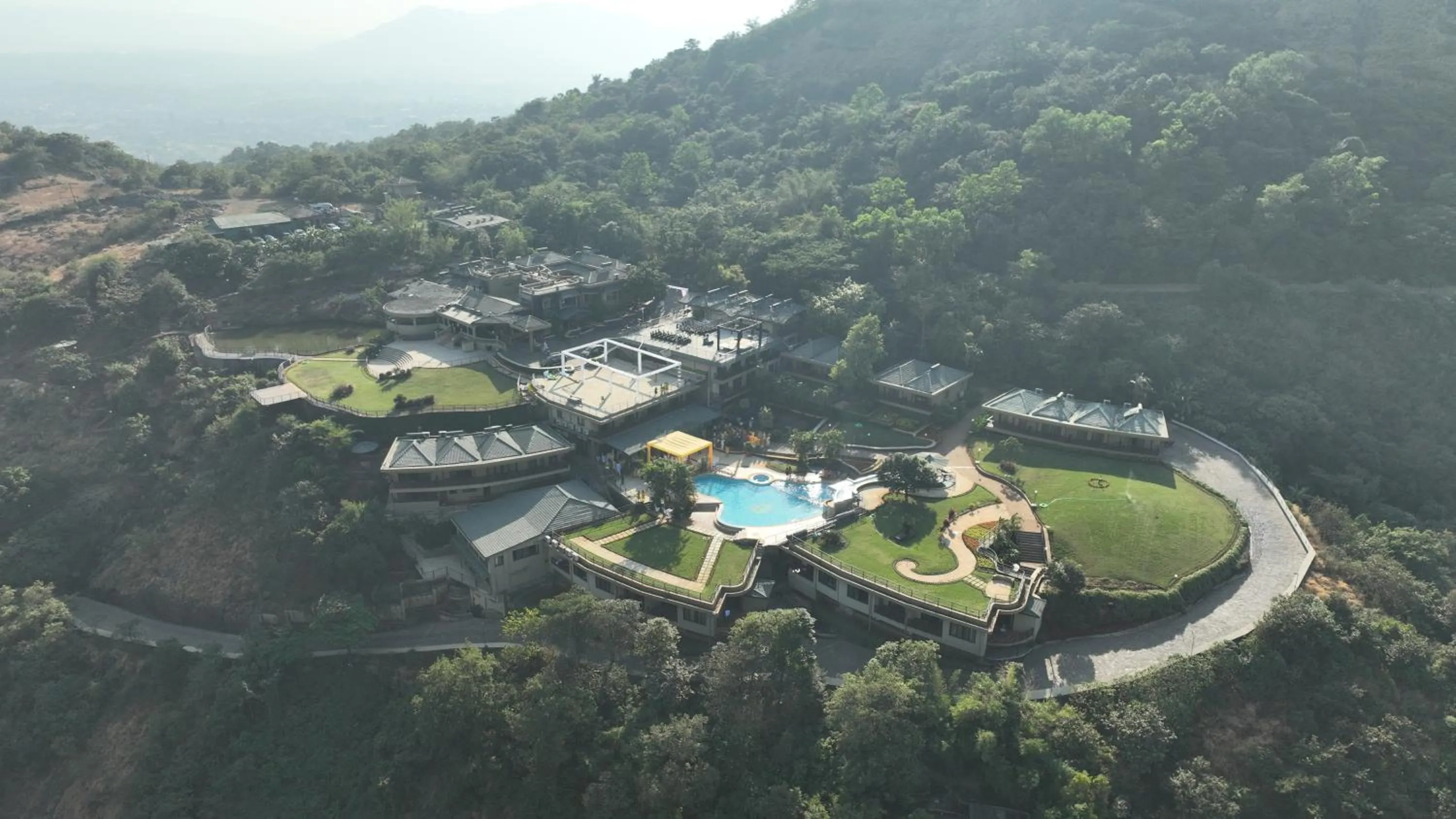 Upper Deck Resort - Stay and Relax at the Highest Peak Lonavala