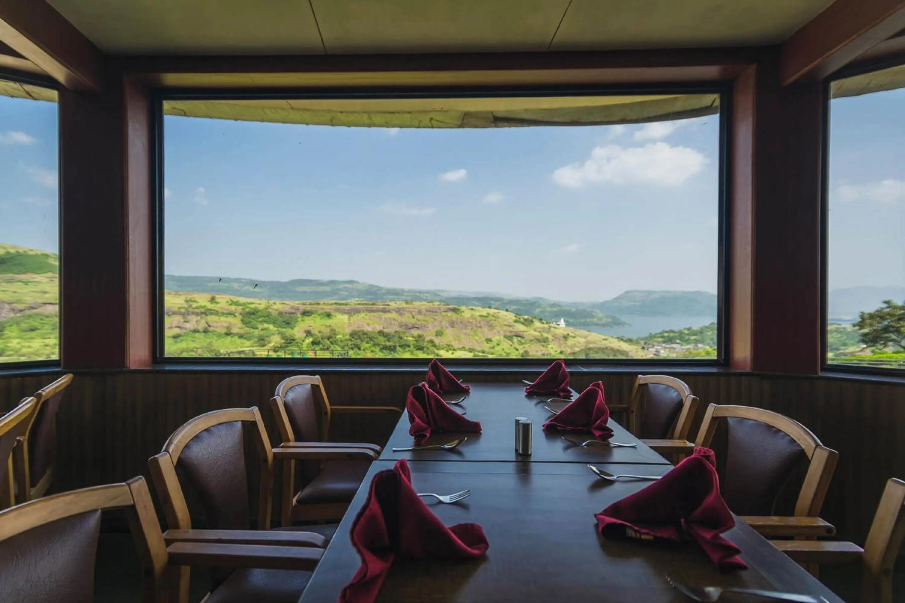 Restaurant/places to eat in Upper Deck Resort - Stay and Relax at the Highest Peak Lonavala