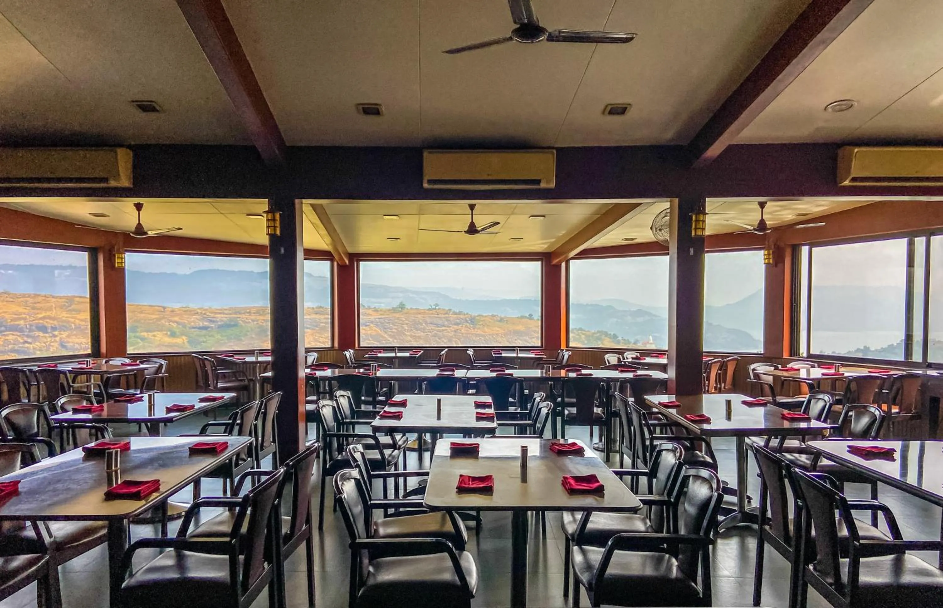 Restaurant/places to eat in Upper Deck Resort - Stay and Relax at the Highest Peak Lonavala