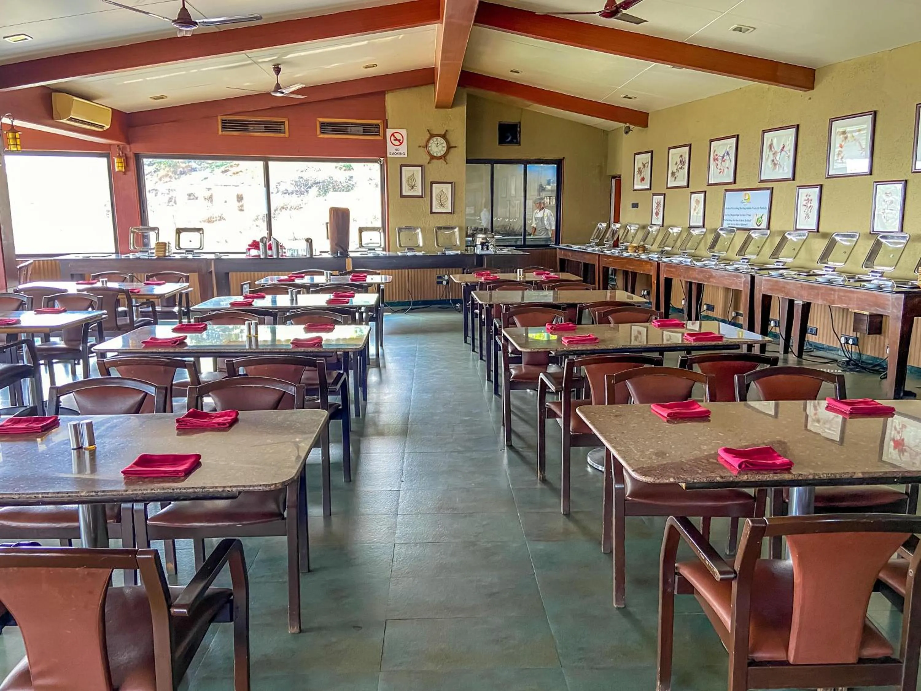 Restaurant/places to eat in Upper Deck Resort - Stay and Relax at the Highest Peak Lonavala