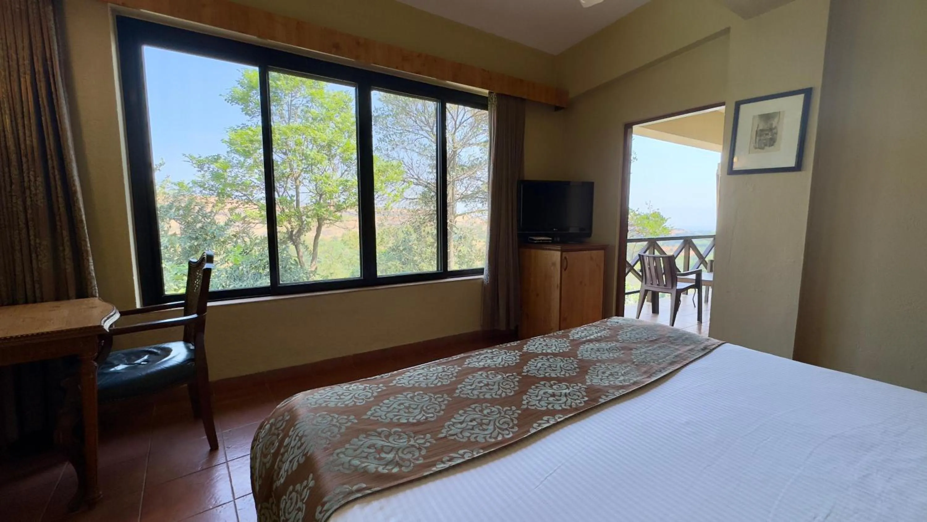 Bed in Upper Deck Resort - Stay and Relax at the Highest Peak Lonavala