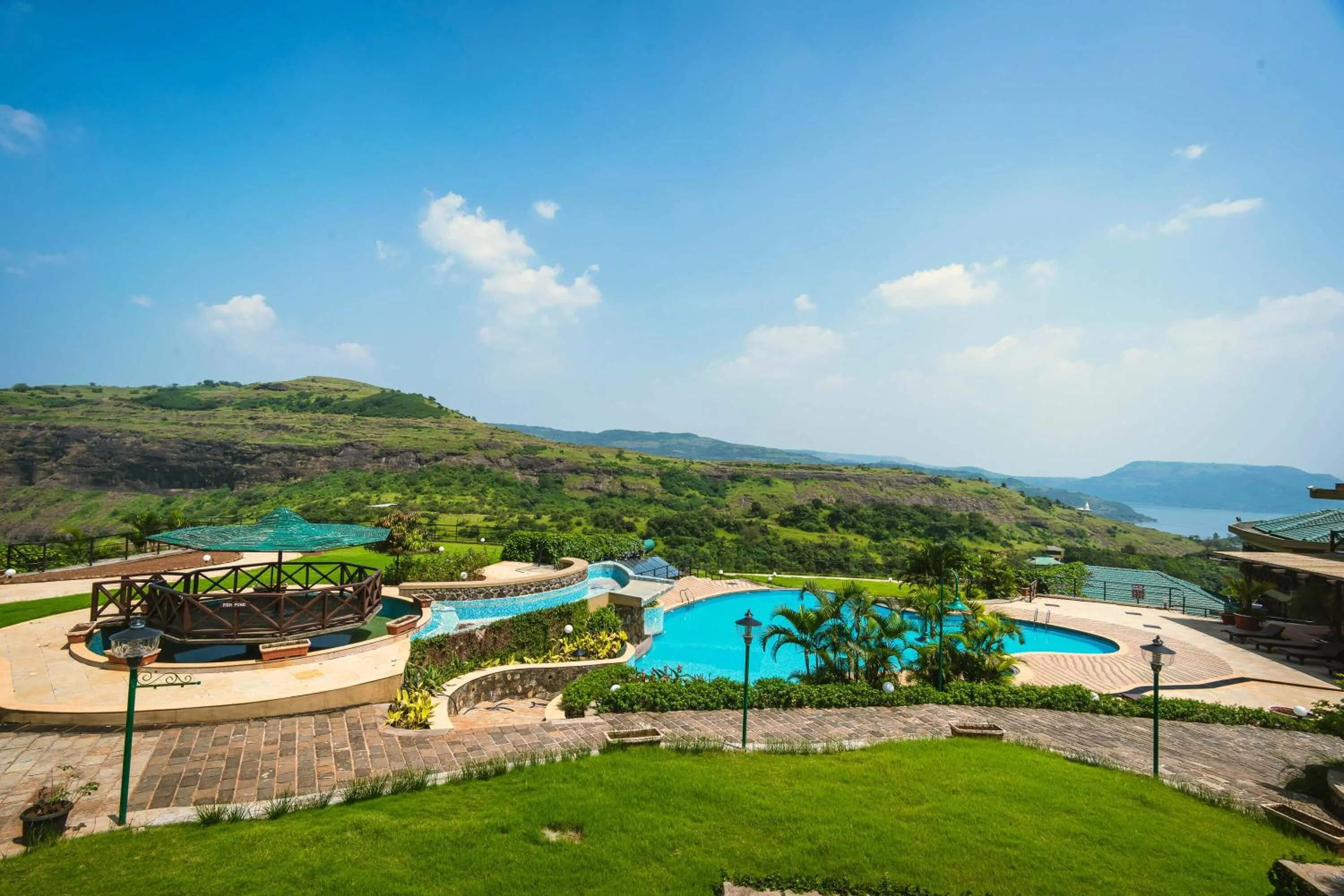 Garden in Upper Deck Resort - Stay and Relax at the Highest Peak Lonavala