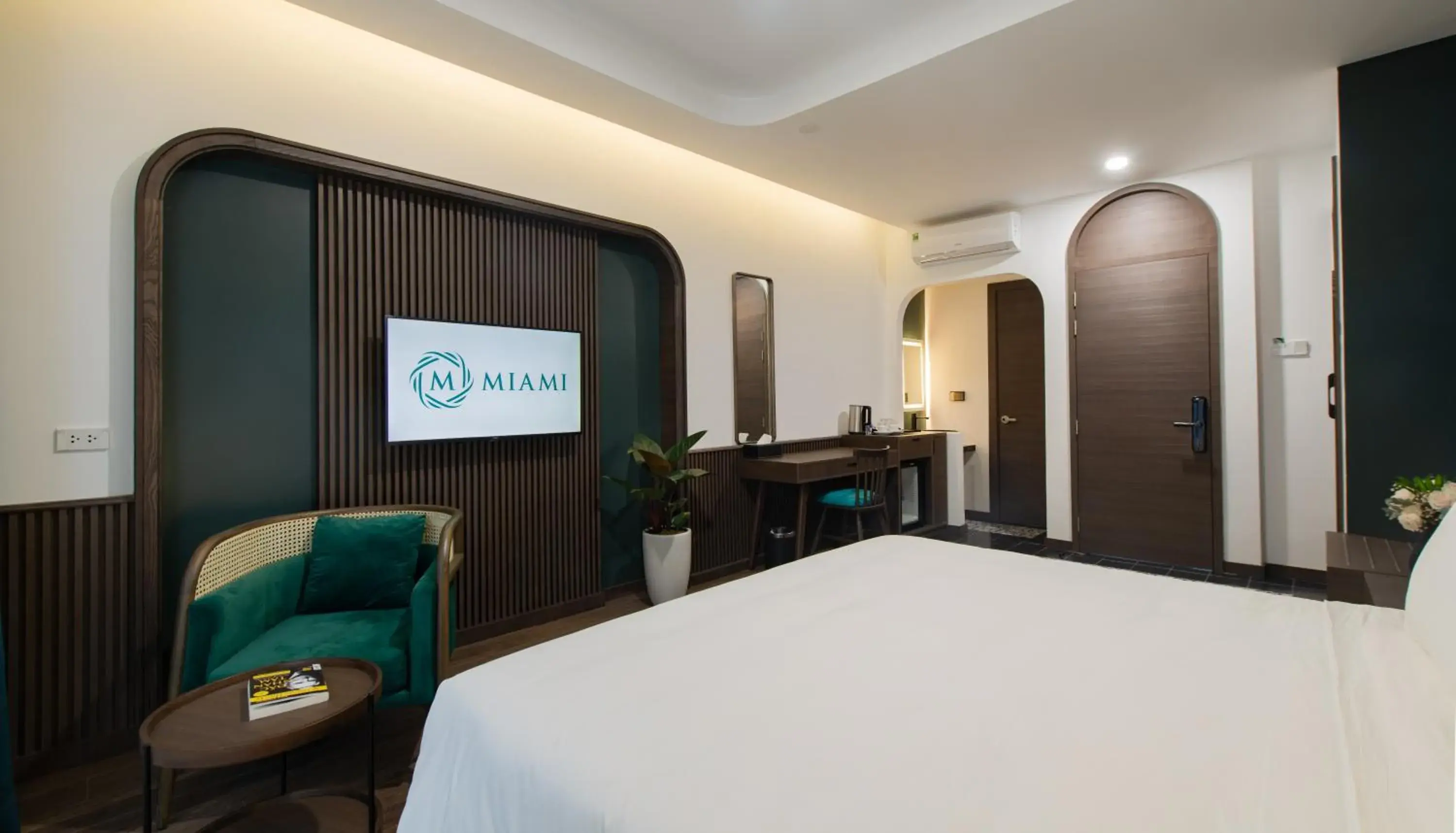 Photo of the whole room, Bed in Khách sạn gần biển Miami Tuy Hoà Phú Yên Photo of the whole room, Bed in Khách sạn gần biển Miami Tuy Hoà Phú Yên