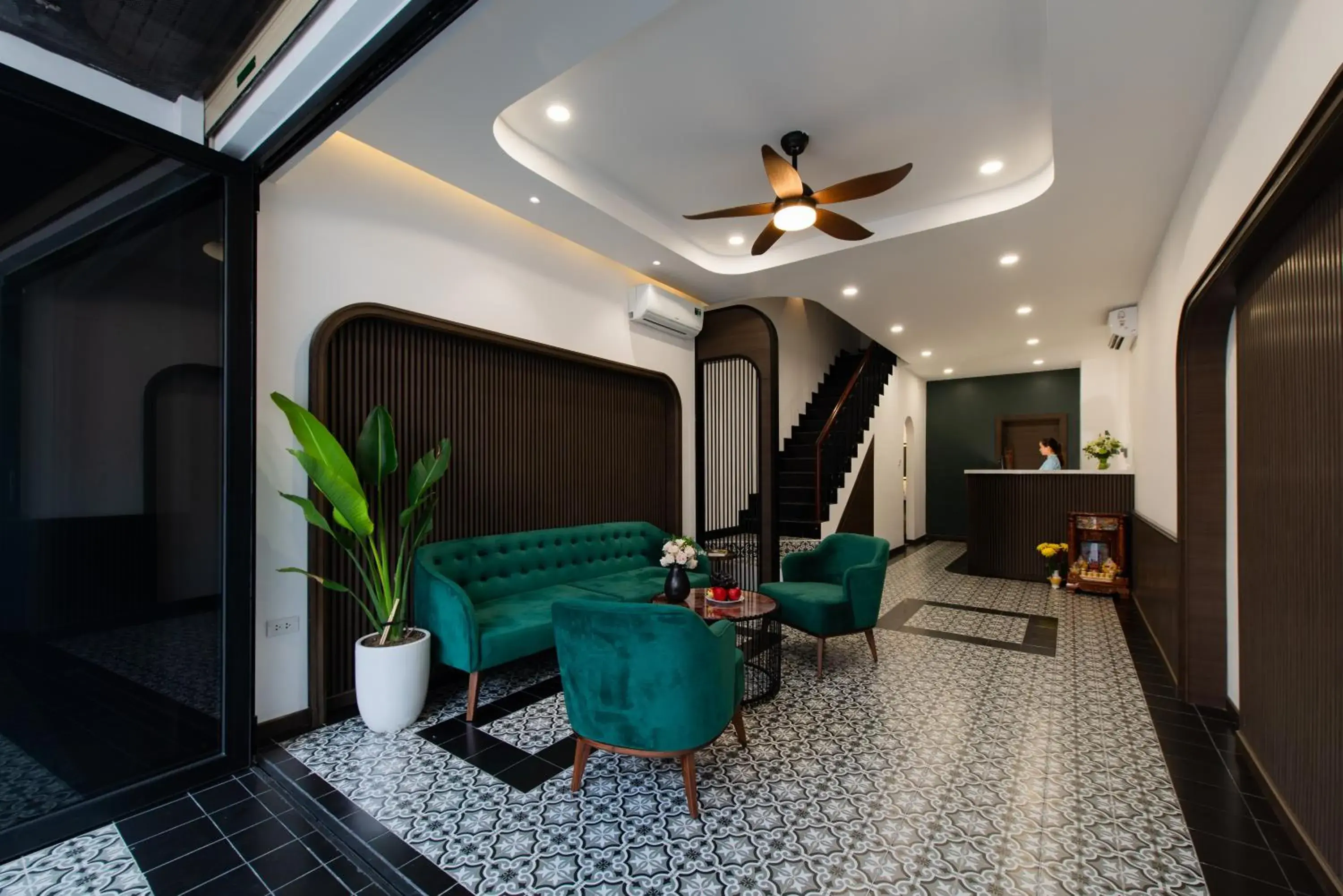 Lobby or reception in Khách sạn gần biển Miami Tuy Hoà Phú Yên Lobby or reception in Khách sạn gần biển Miami Tuy Hoà Phú Yên