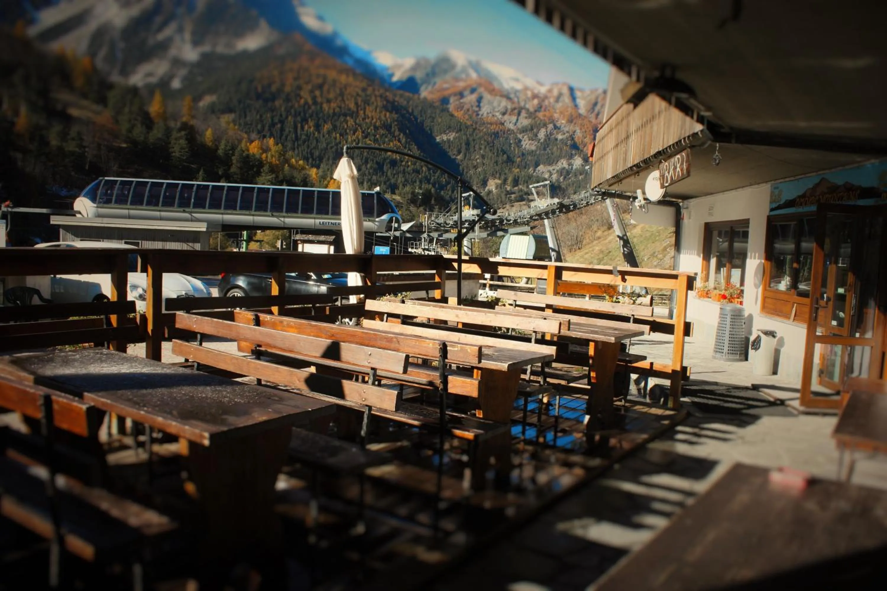 Facade/entrance in Olympic Mountains