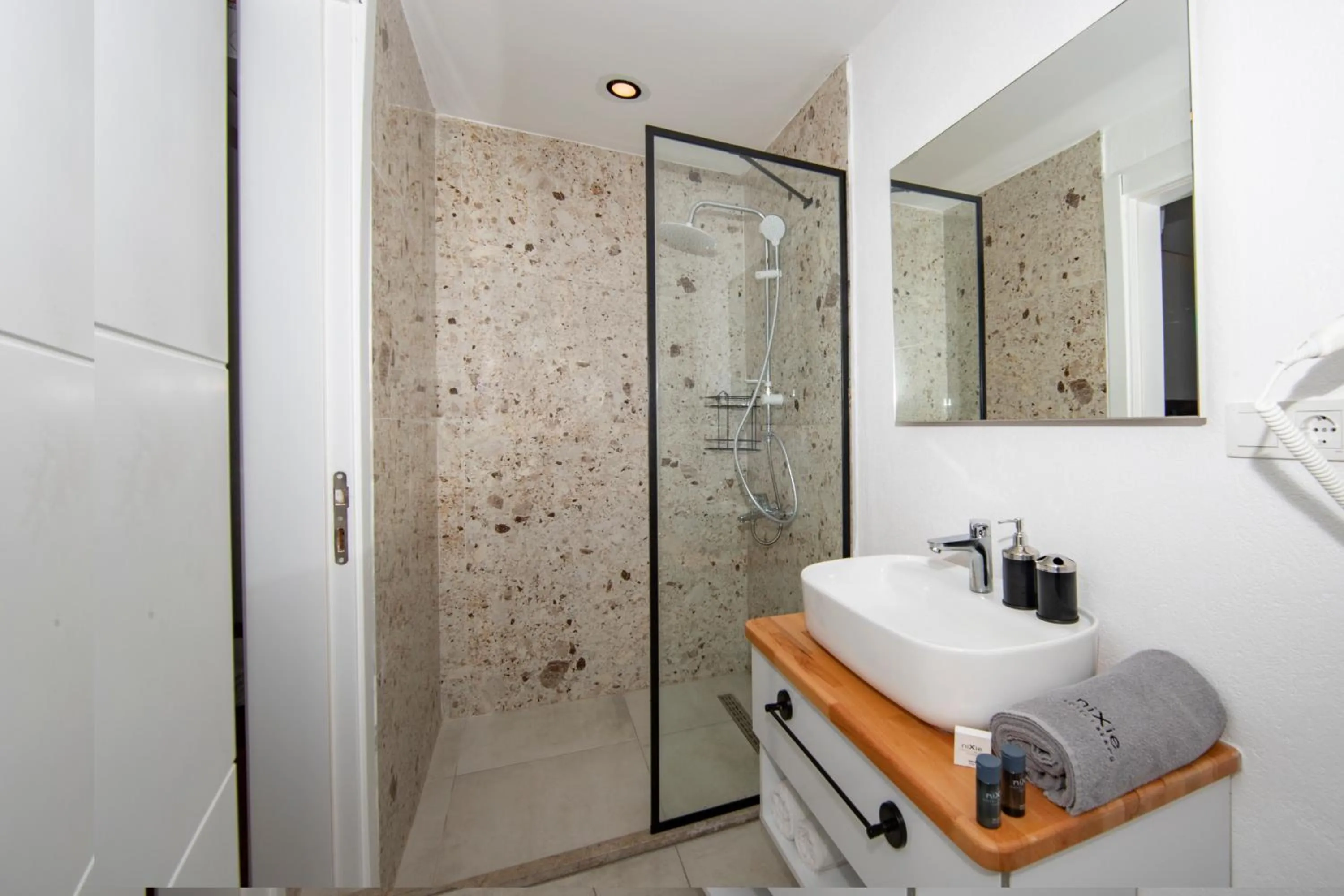 Bathroom in niXie Hotel & Beach - Adult Only