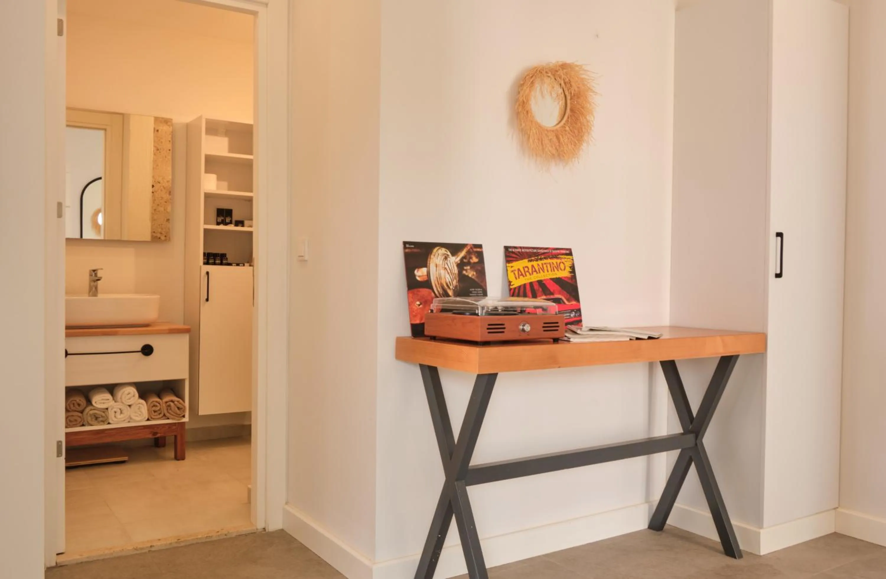 Bathroom, TV/Entertainment Center in niXie Hotel & Beach - Adult Only