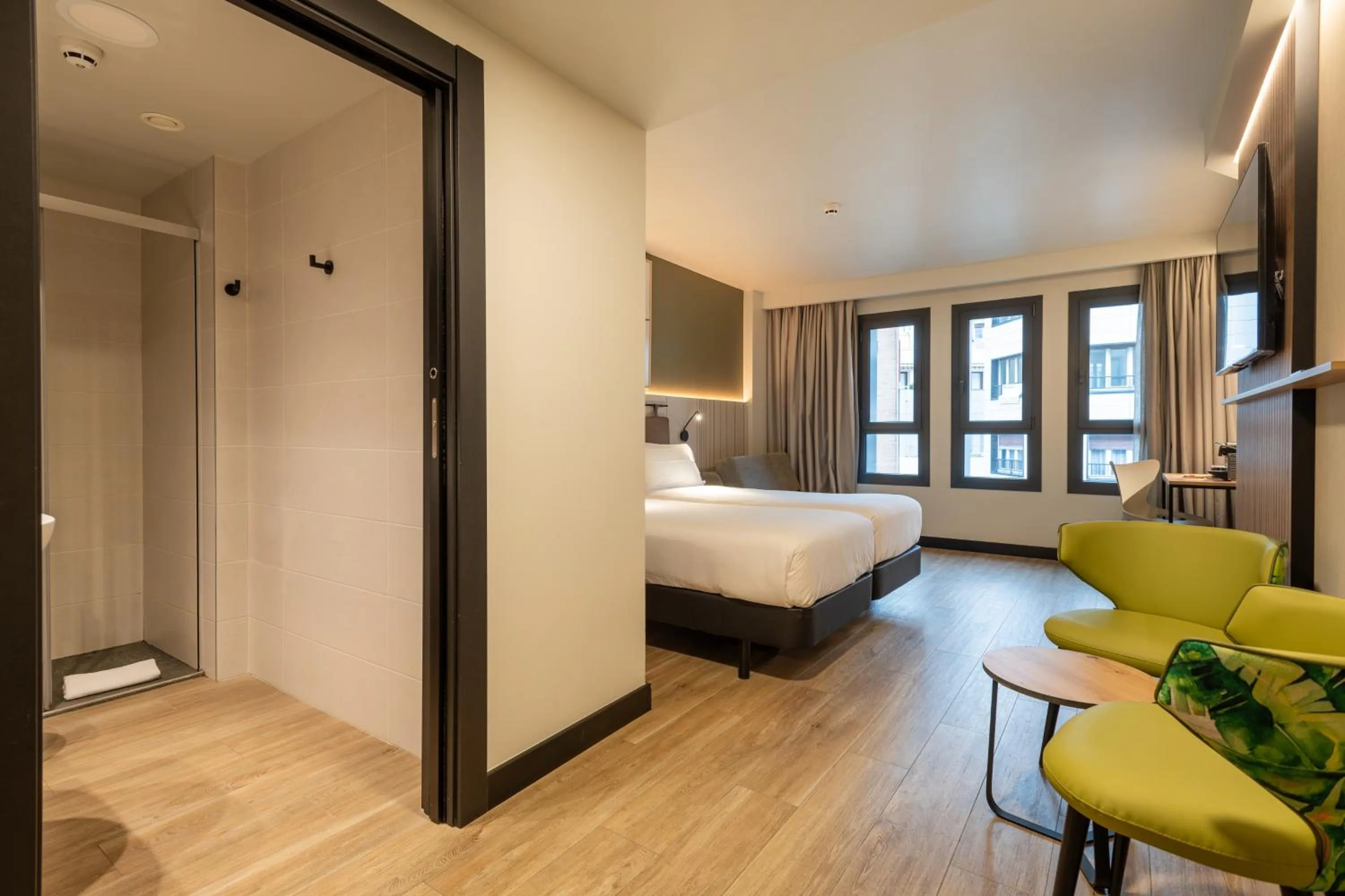 Bed in Leonardo Boutique Hotel San Sebastián