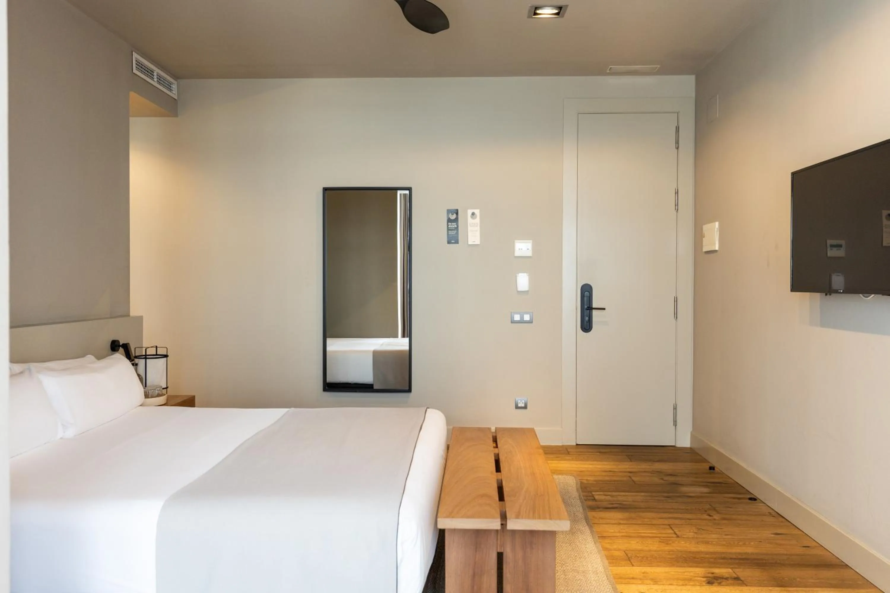 Bedroom, Bed in Colectia Stays Pau Claris