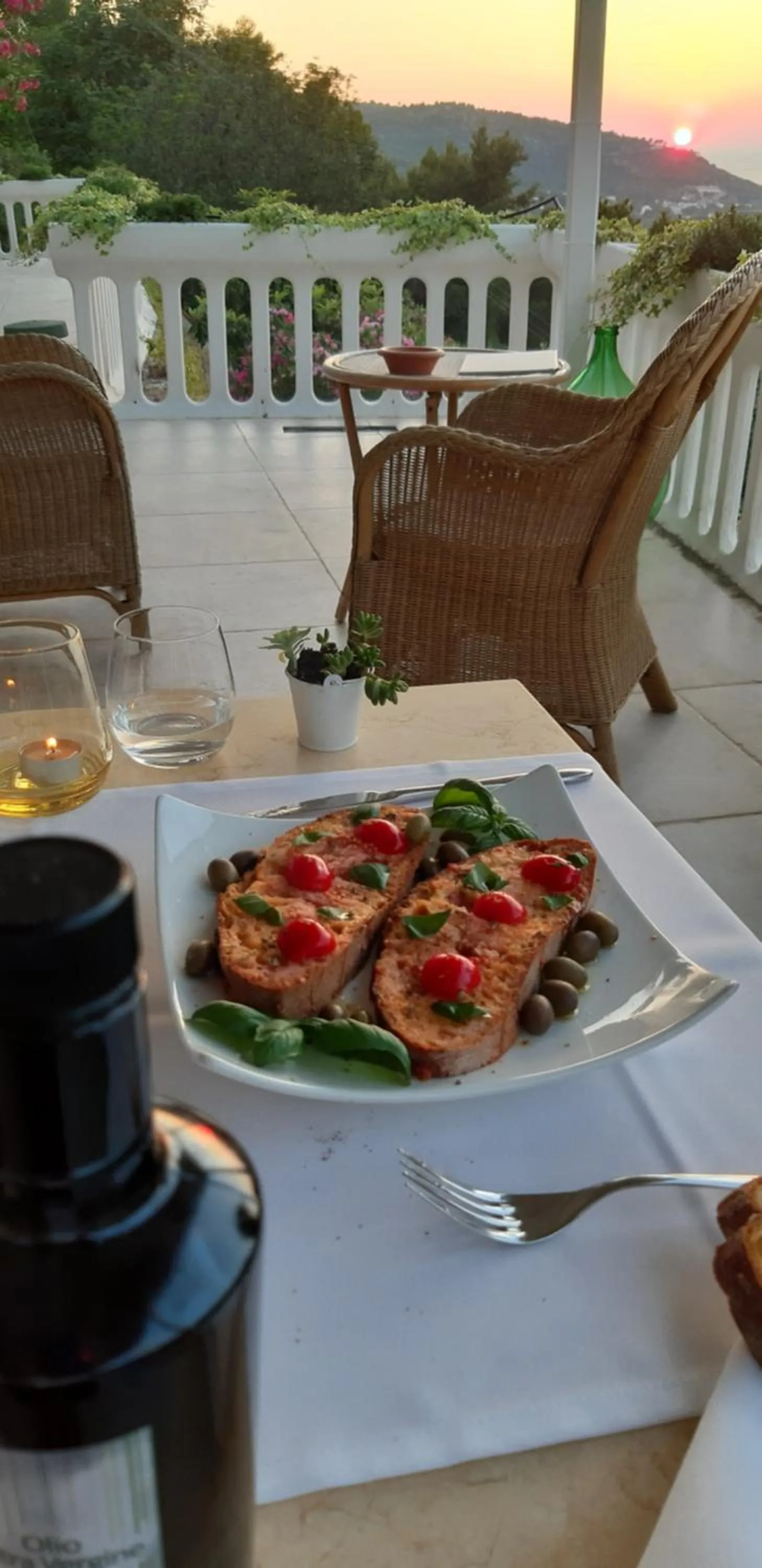 Lounge or bar in La Locanda della Castellana adults only