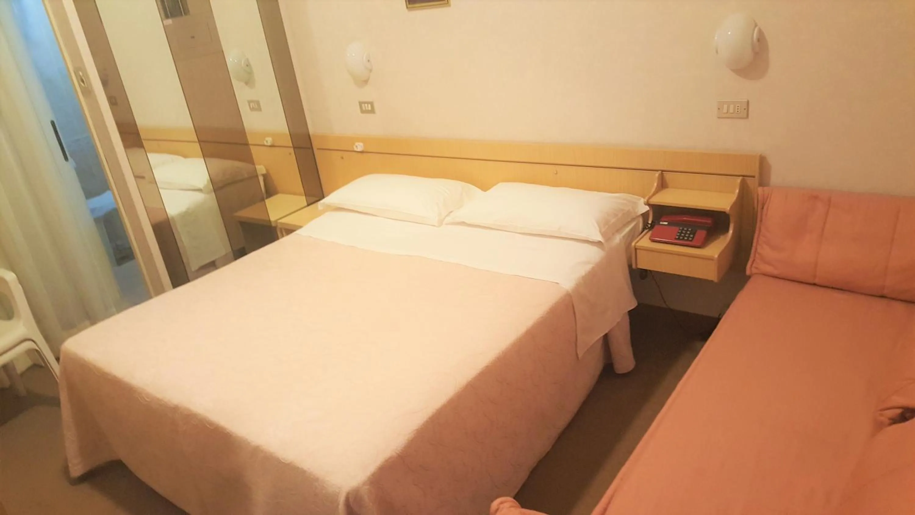 Bed in Hotel Ida
