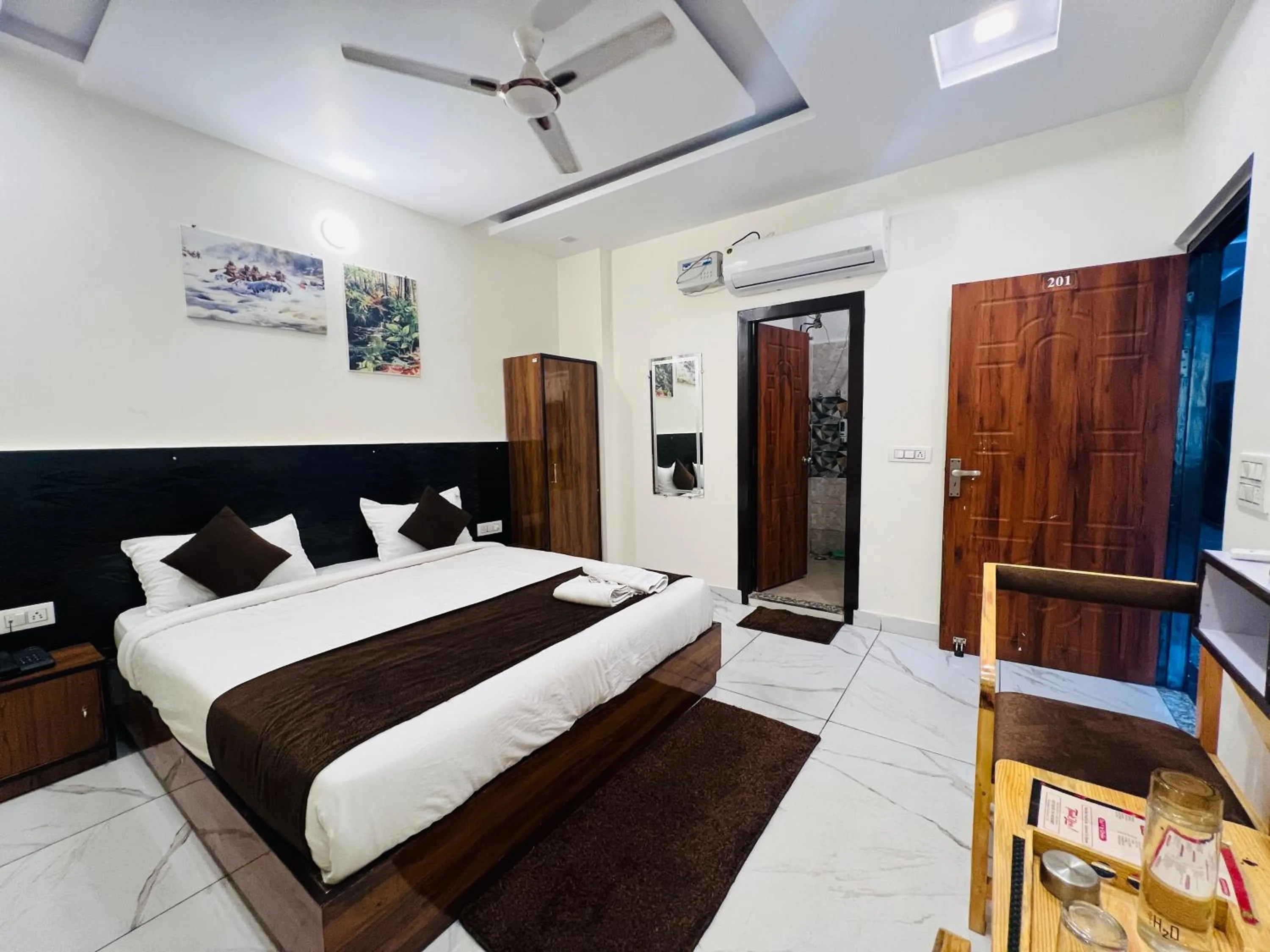 Bed in The Royal Galaxy