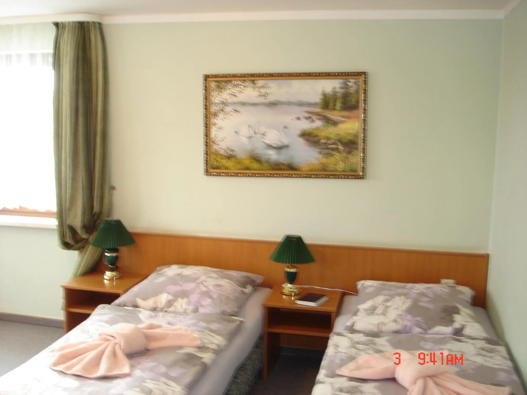 Photo of the whole room, Bed in Pension zum Schwanenteich