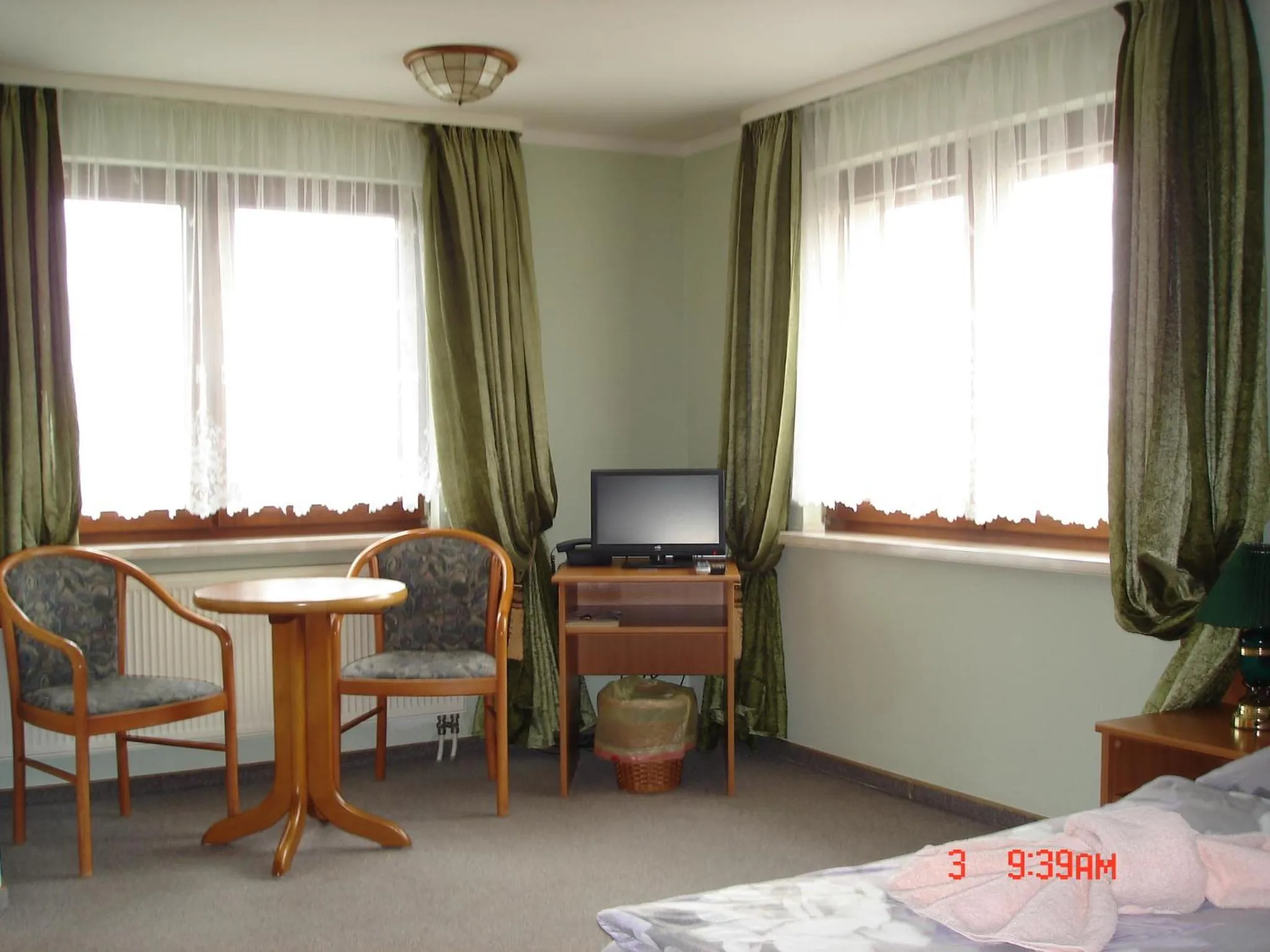 Photo of the whole room in Pension zum Schwanenteich
