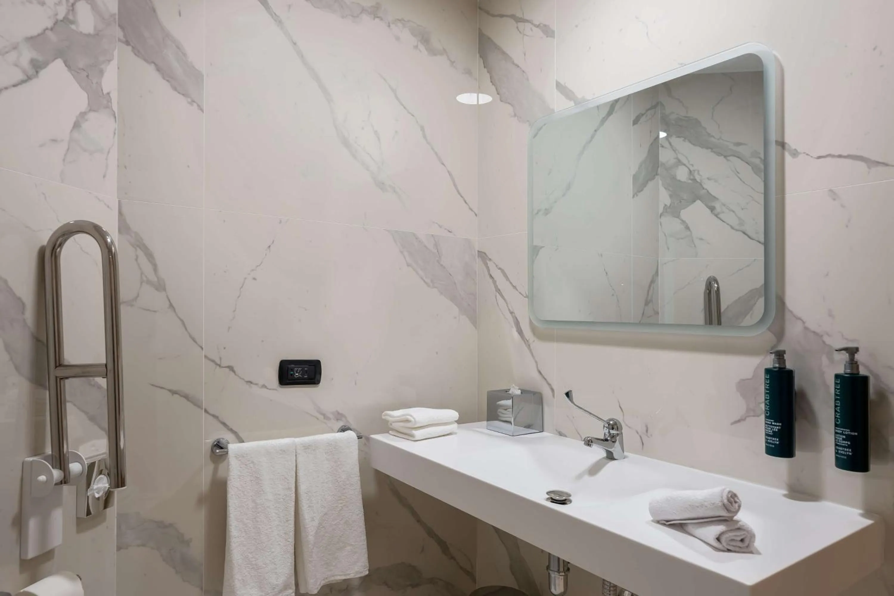 Bathroom in Hilton Garden Inn Milan Malpensa