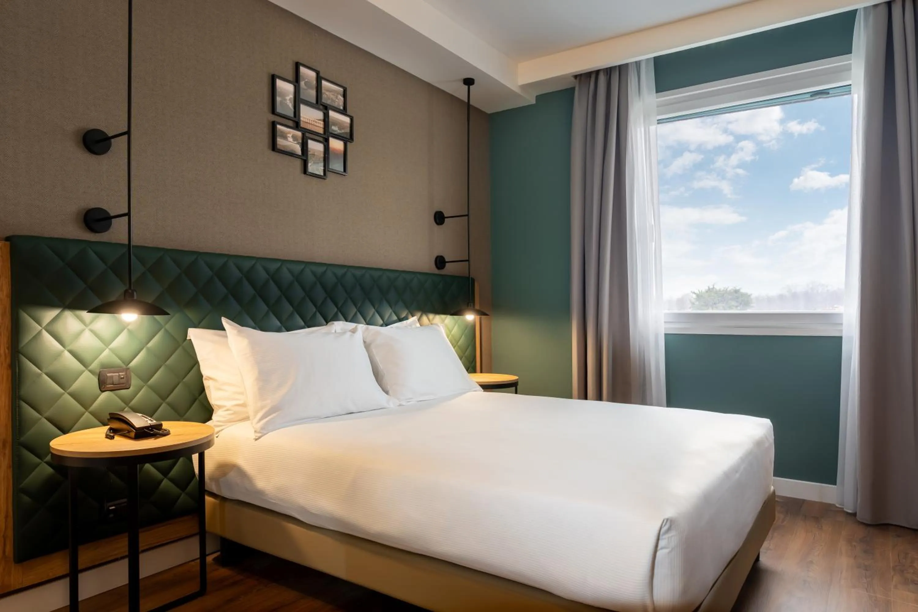 Bedroom, Bed in Hilton Garden Inn Milan Malpensa