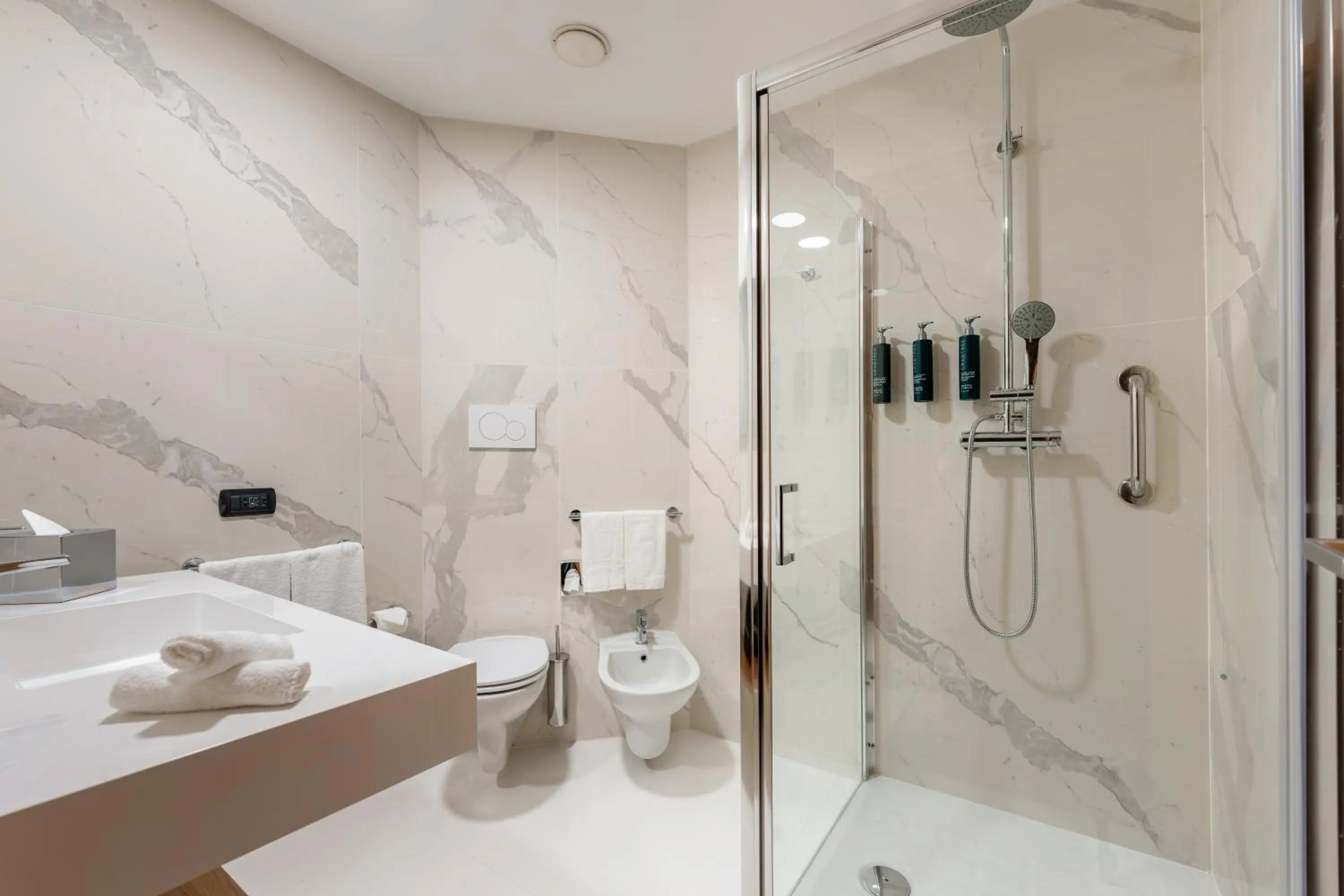 Shower in Hilton Garden Inn Milan Malpensa