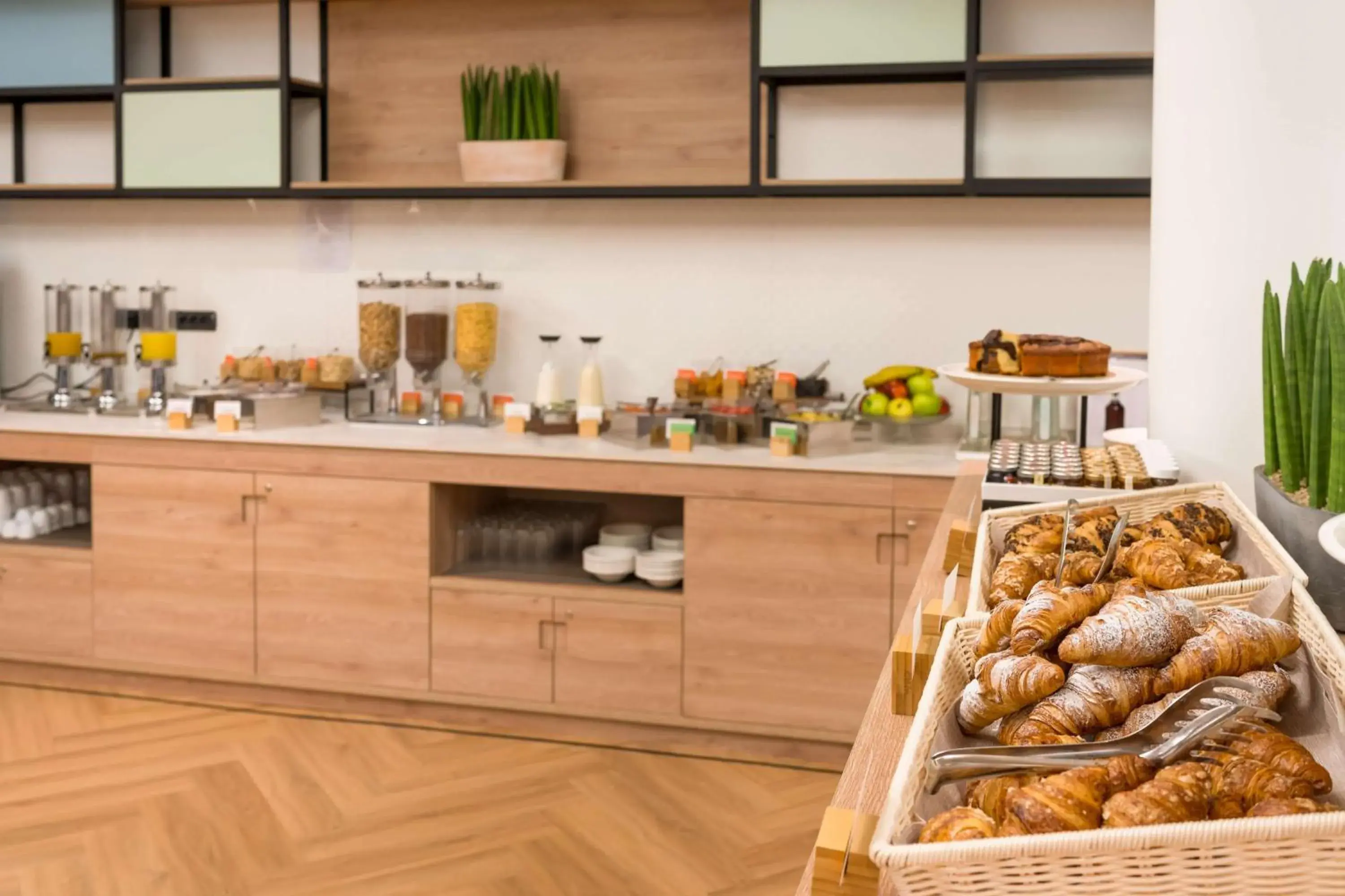 Restaurant/places to eat in Hilton Garden Inn Milan Malpensa Restaurant/places to eat in Hilton Garden Inn Milan Malpensa