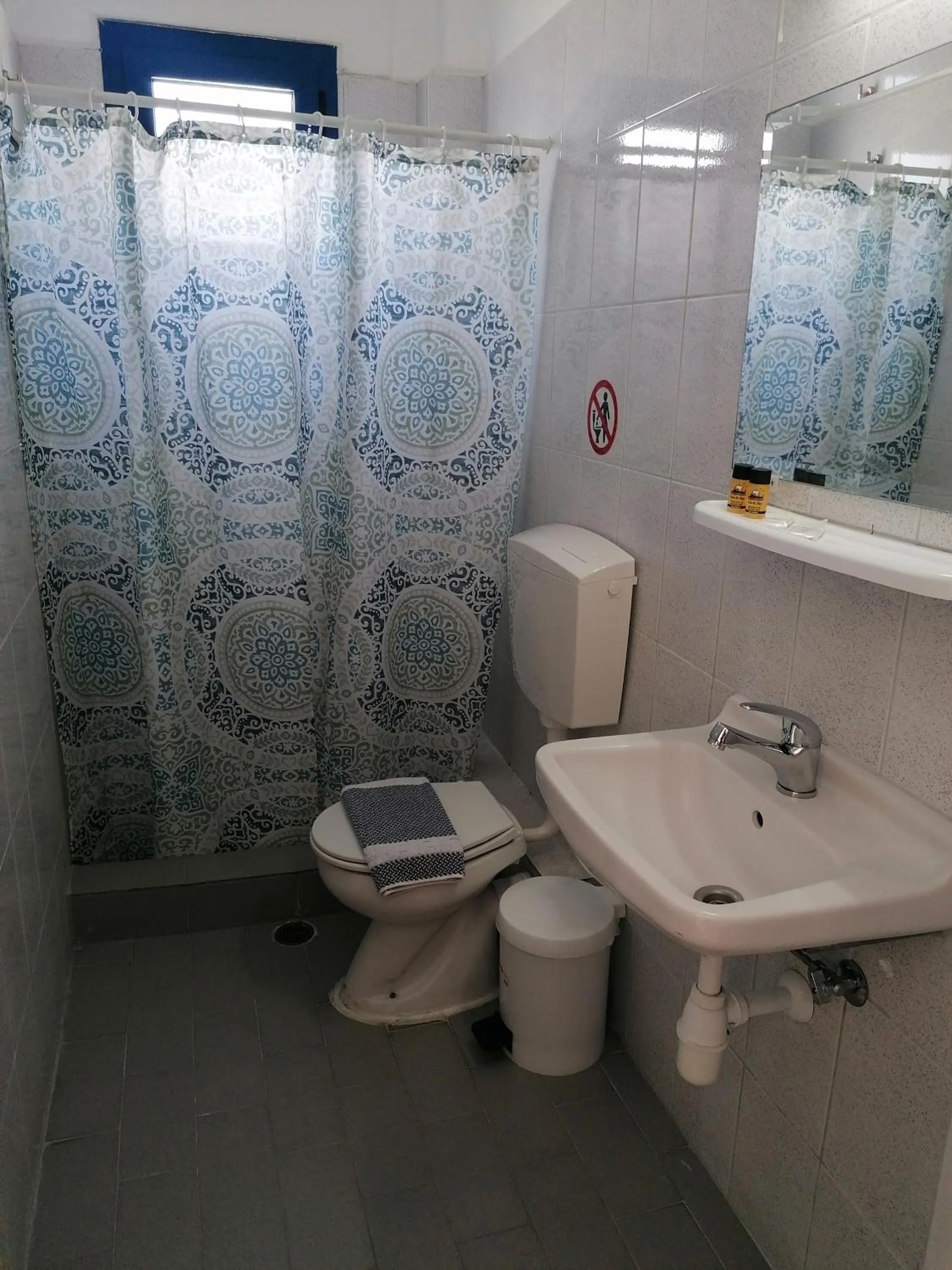 Bathroom in PIERIA MARE