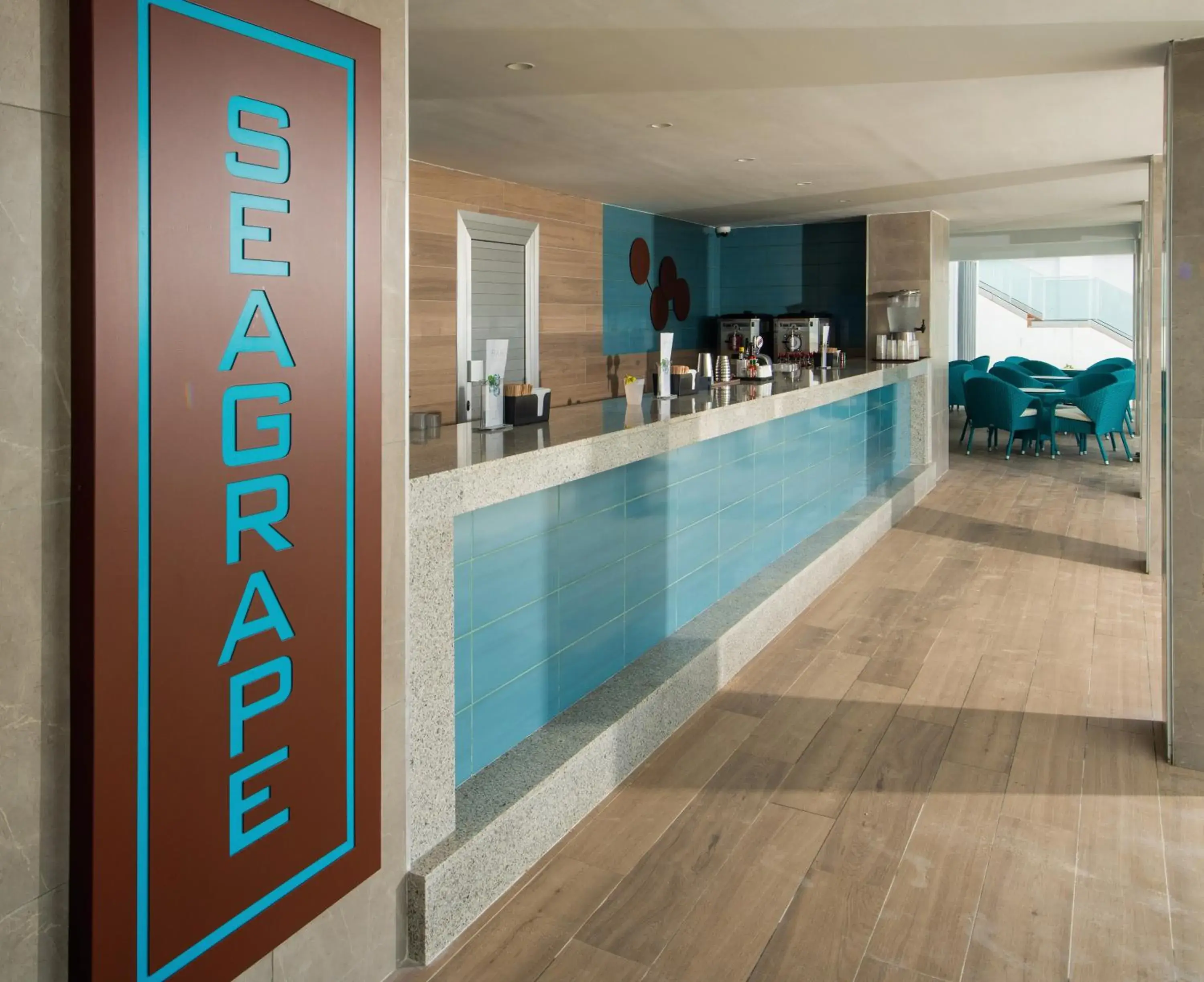 Lounge or bar in Riu Ocho Rios - All Inclusive Lounge or bar in Riu Ocho Rios - All Inclusive