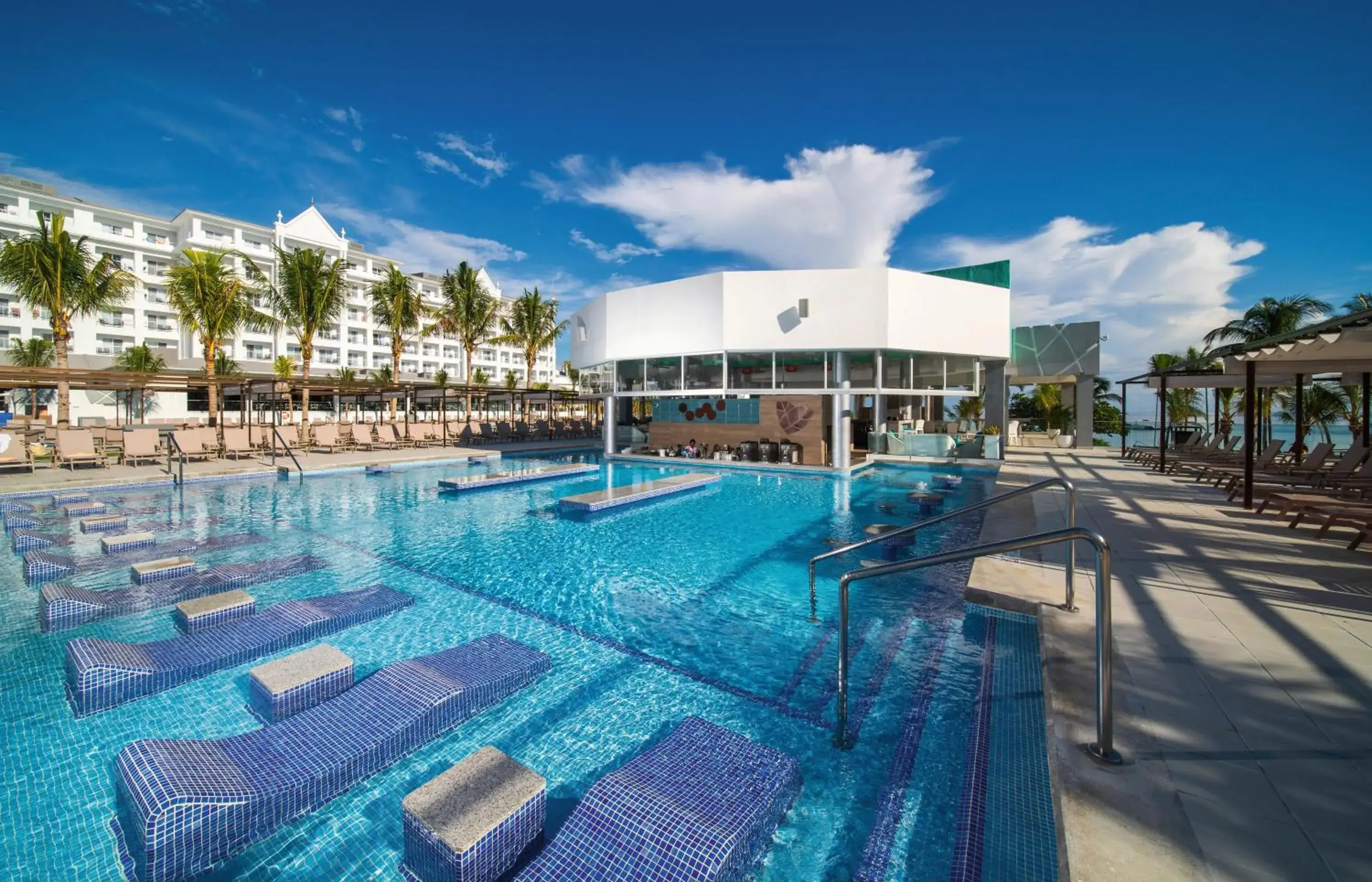Swimming pool in Riu Ocho Rios - All Inclusive Swimming pool in Riu Ocho Rios - All Inclusive