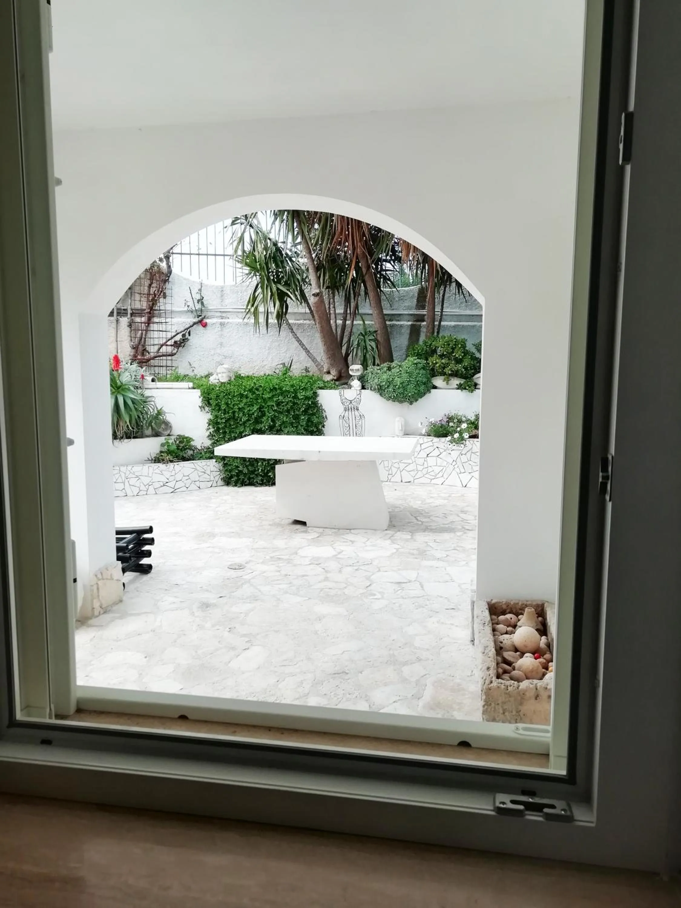 Garden view in B&B L'Altare Bianco