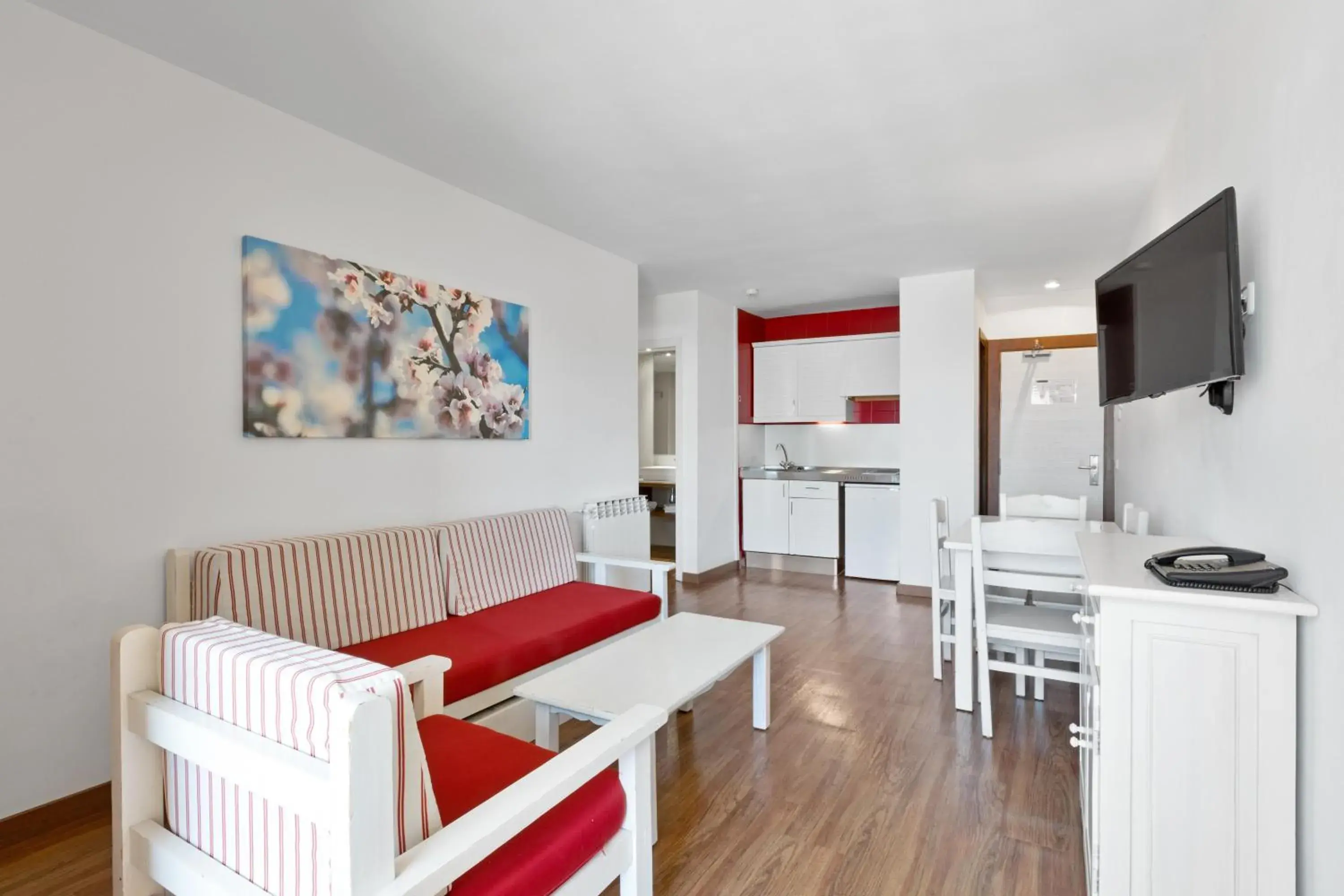 Photo of the whole room in Apartamentos Pabisa Orlando Photo of the whole room in Apartamentos Pabisa Orlando