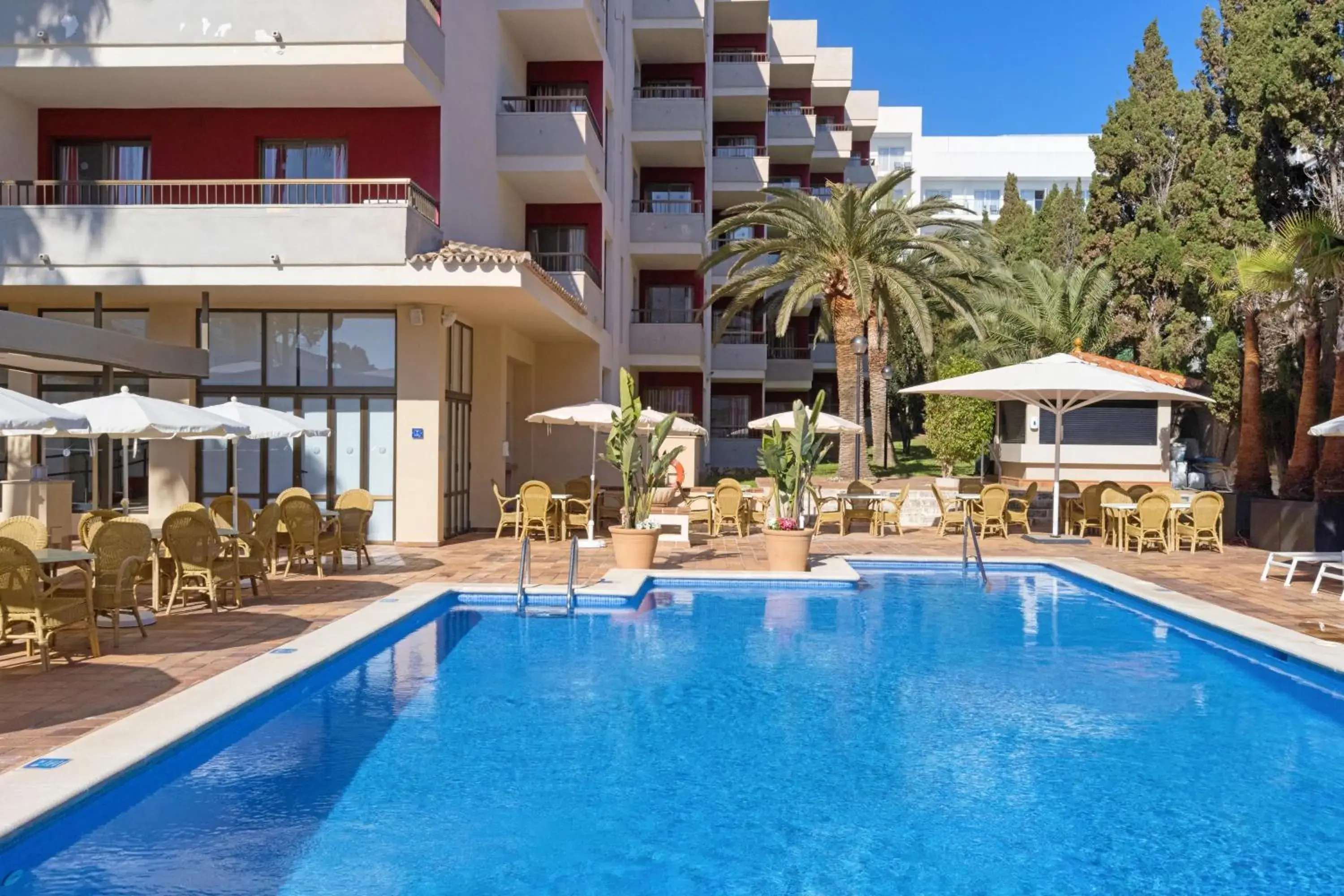 Swimming pool in Apartamentos Pabisa Orlando Swimming pool in Apartamentos Pabisa Orlando