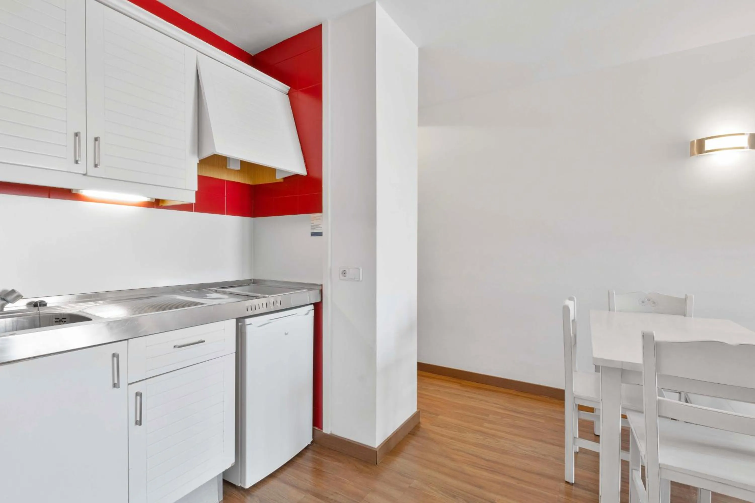 Kitchen or kitchenette in Apartamentos Pabisa Orlando