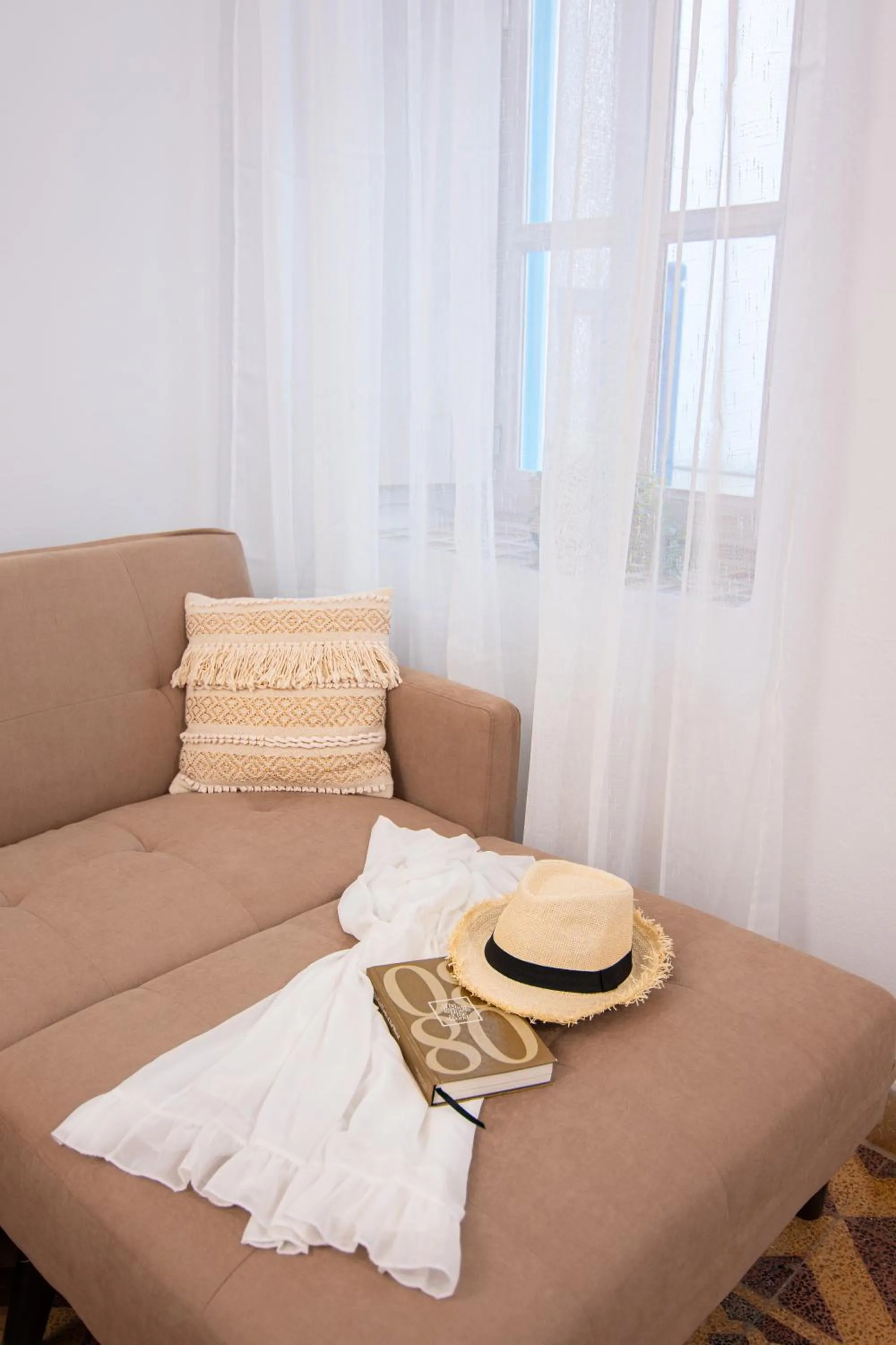 Living room in Whitelist Maisonette I and II in Mykonos Town
