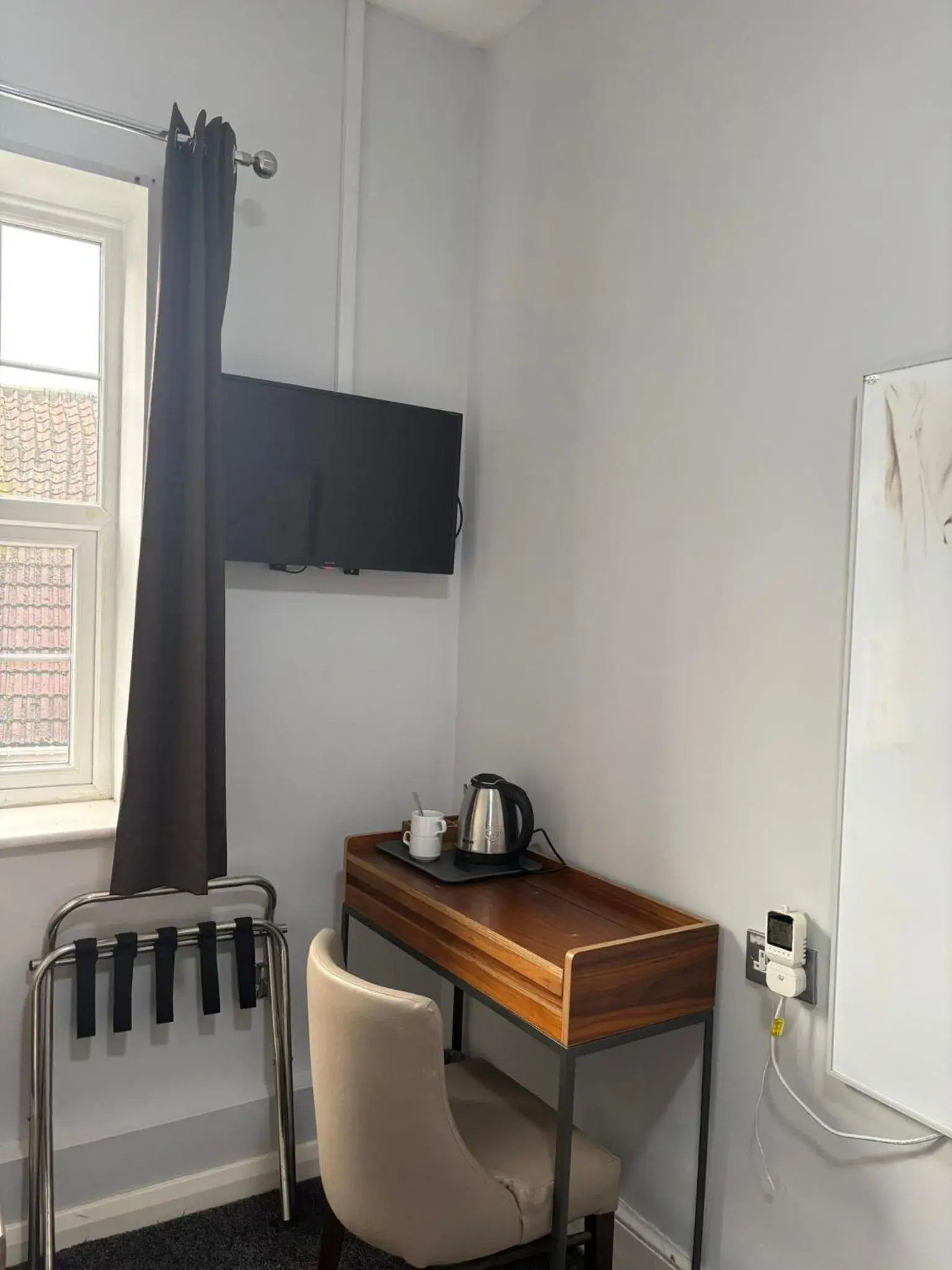 Bedroom in White Hart Hotel Bedroom in White Hart Hotel