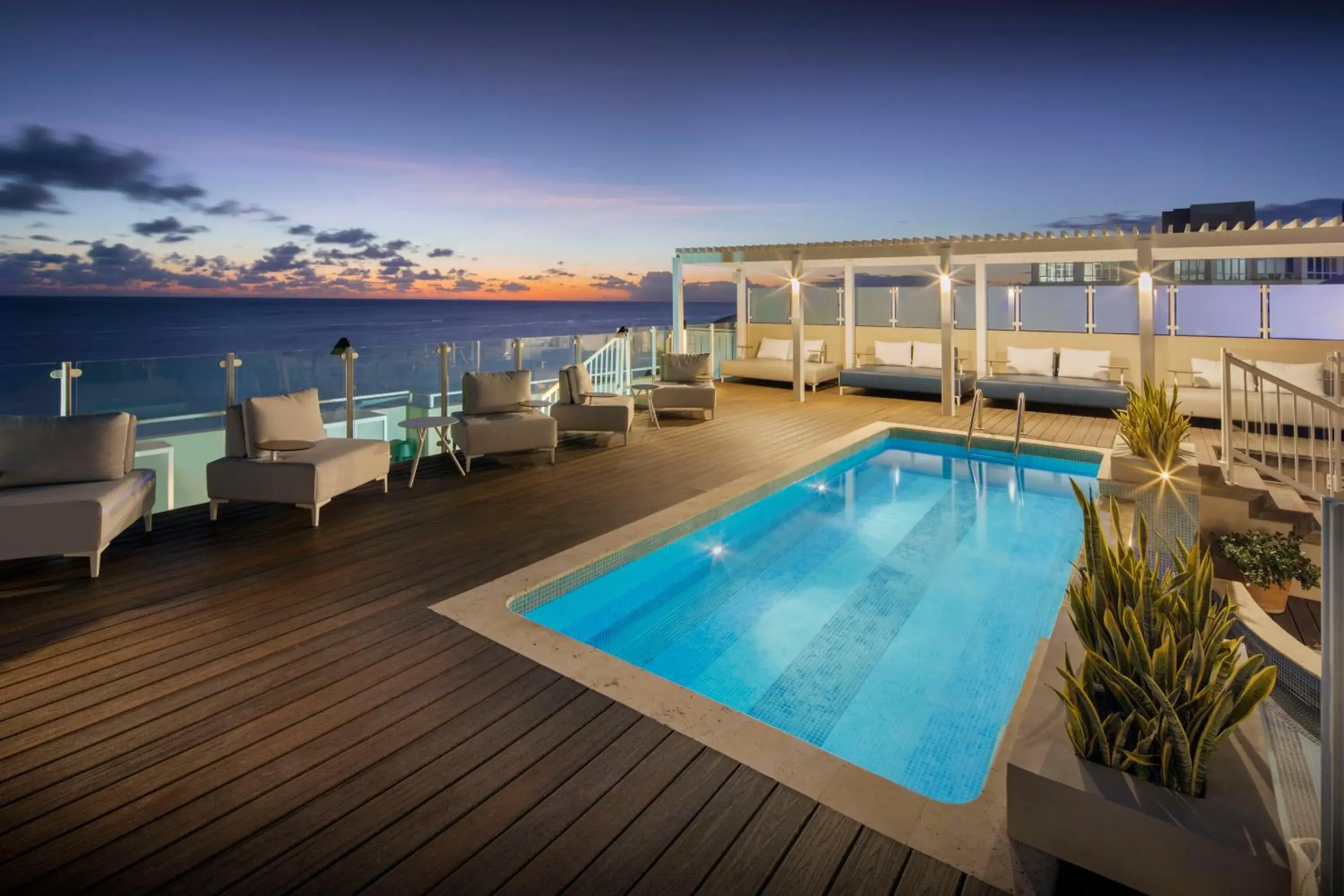 Swimming pool in O2 Beach Club & Spa All Inclusive by Ocean Hotels Swimming pool in O2 Beach Club & Spa All Inclusive by Ocean Hotels