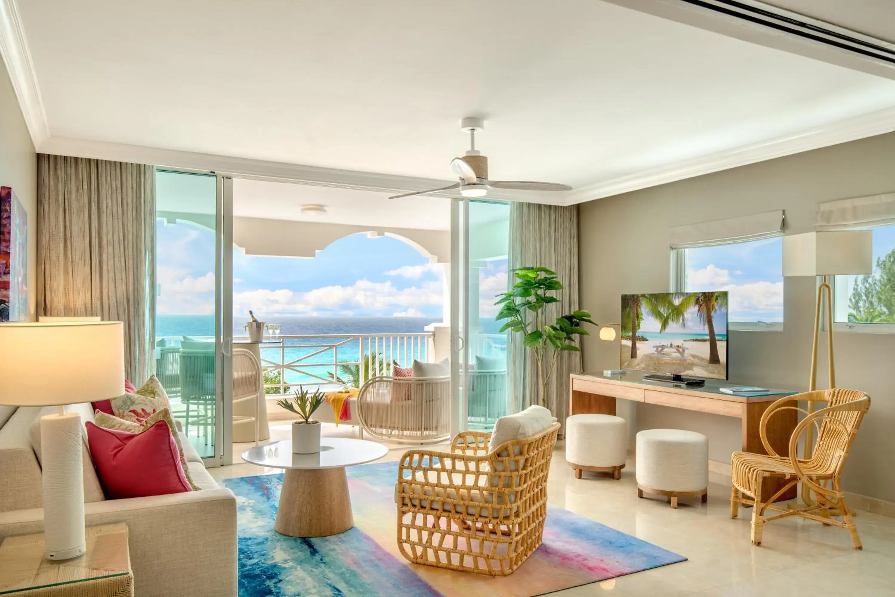Living room in O2 Beach Club & Spa All Inclusive by Ocean Hotels Living room in O2 Beach Club & Spa All Inclusive by Ocean Hotels