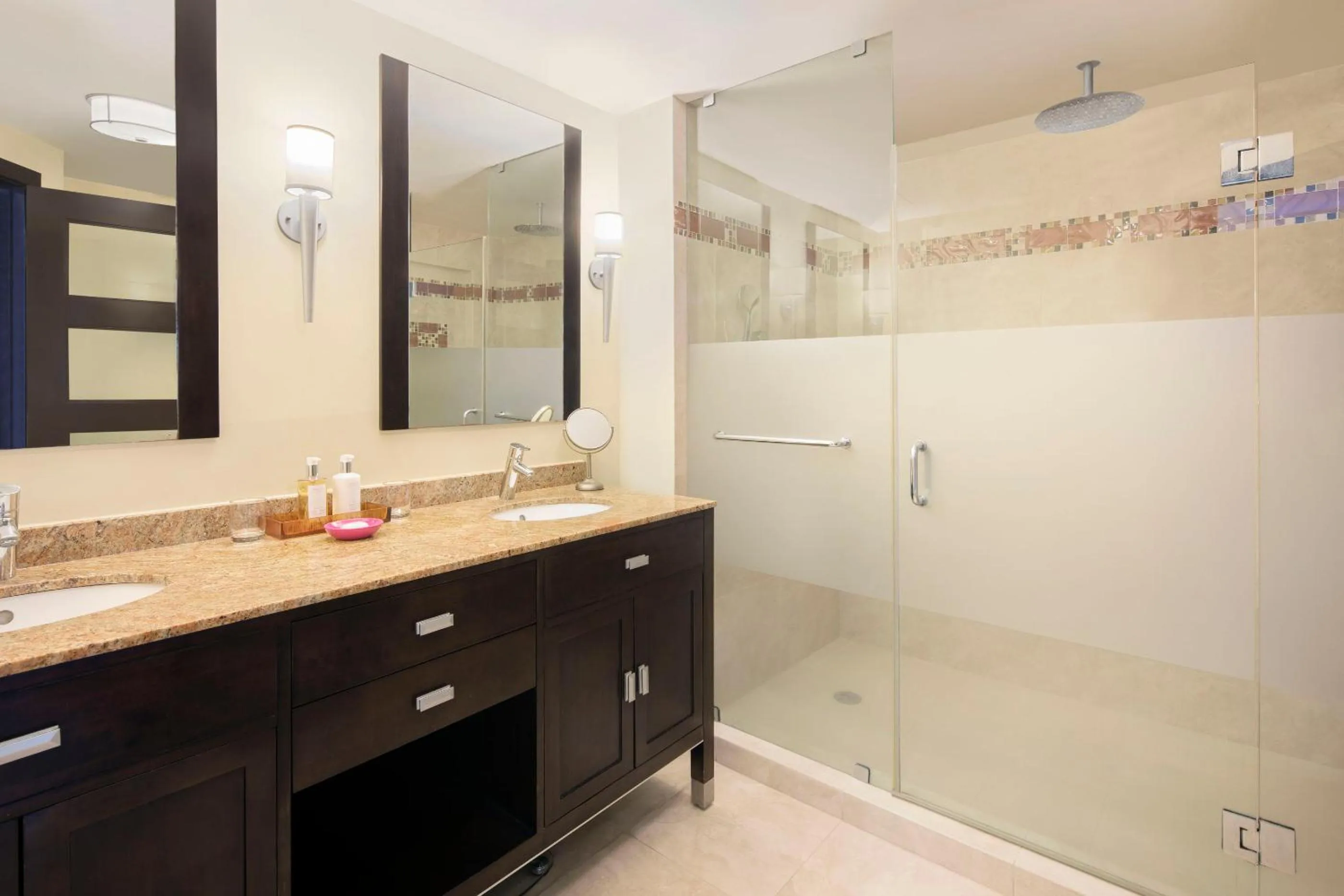 Shower in O2 Beach Club & Spa All Inclusive by Ocean Hotels