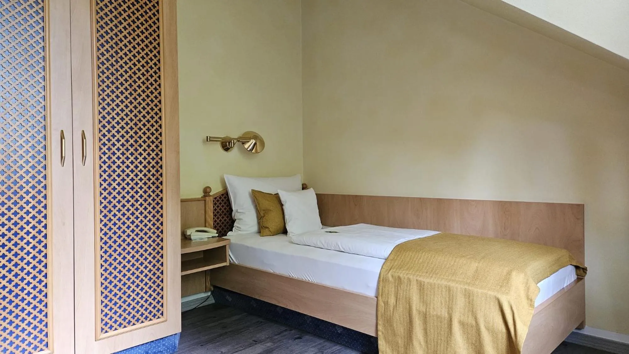 Bed in PANORAMA Hotel Heimbuchenthal