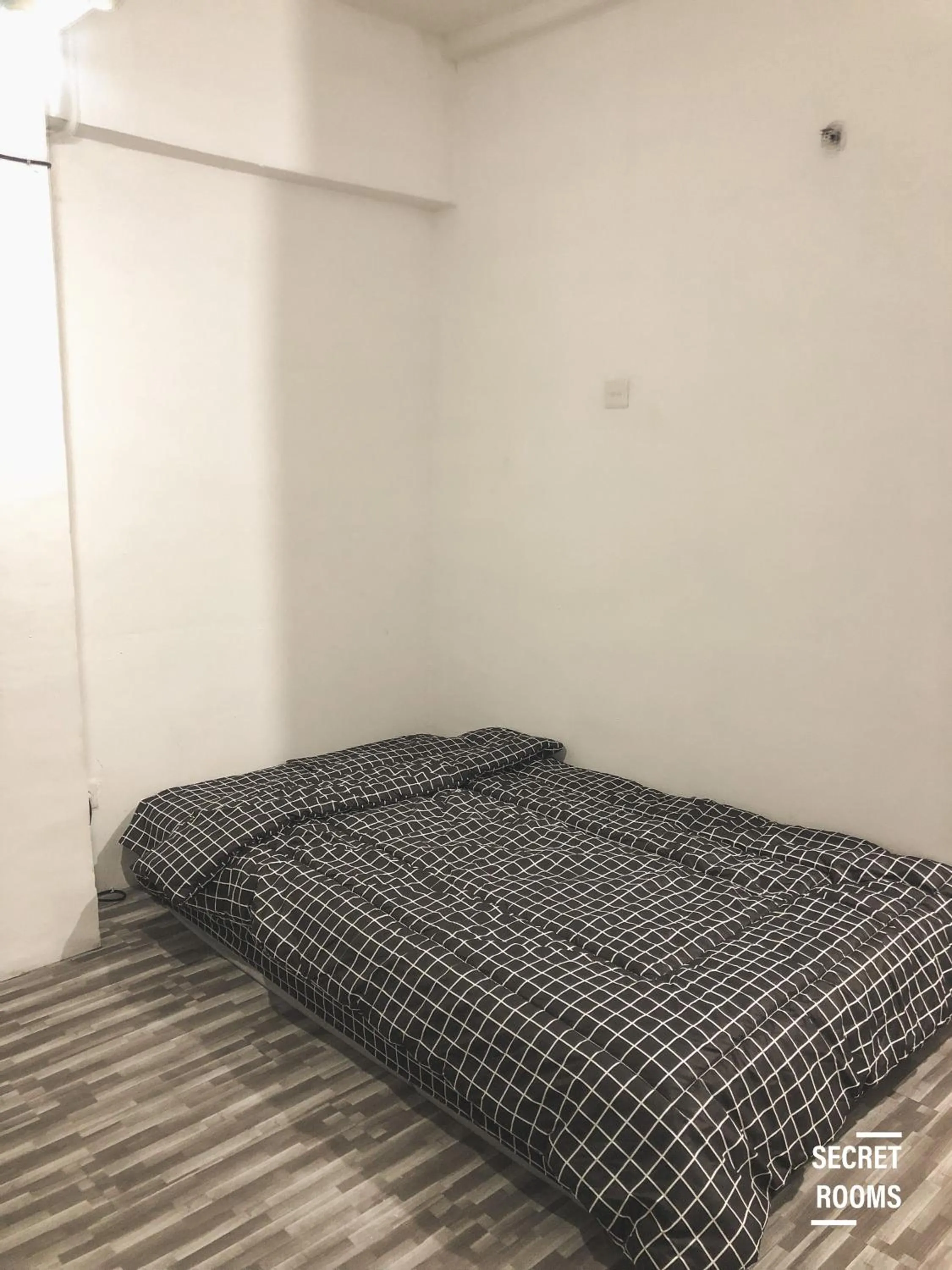 Bedroom, Bed in The Jarrdin Apartement by Secret Rooms