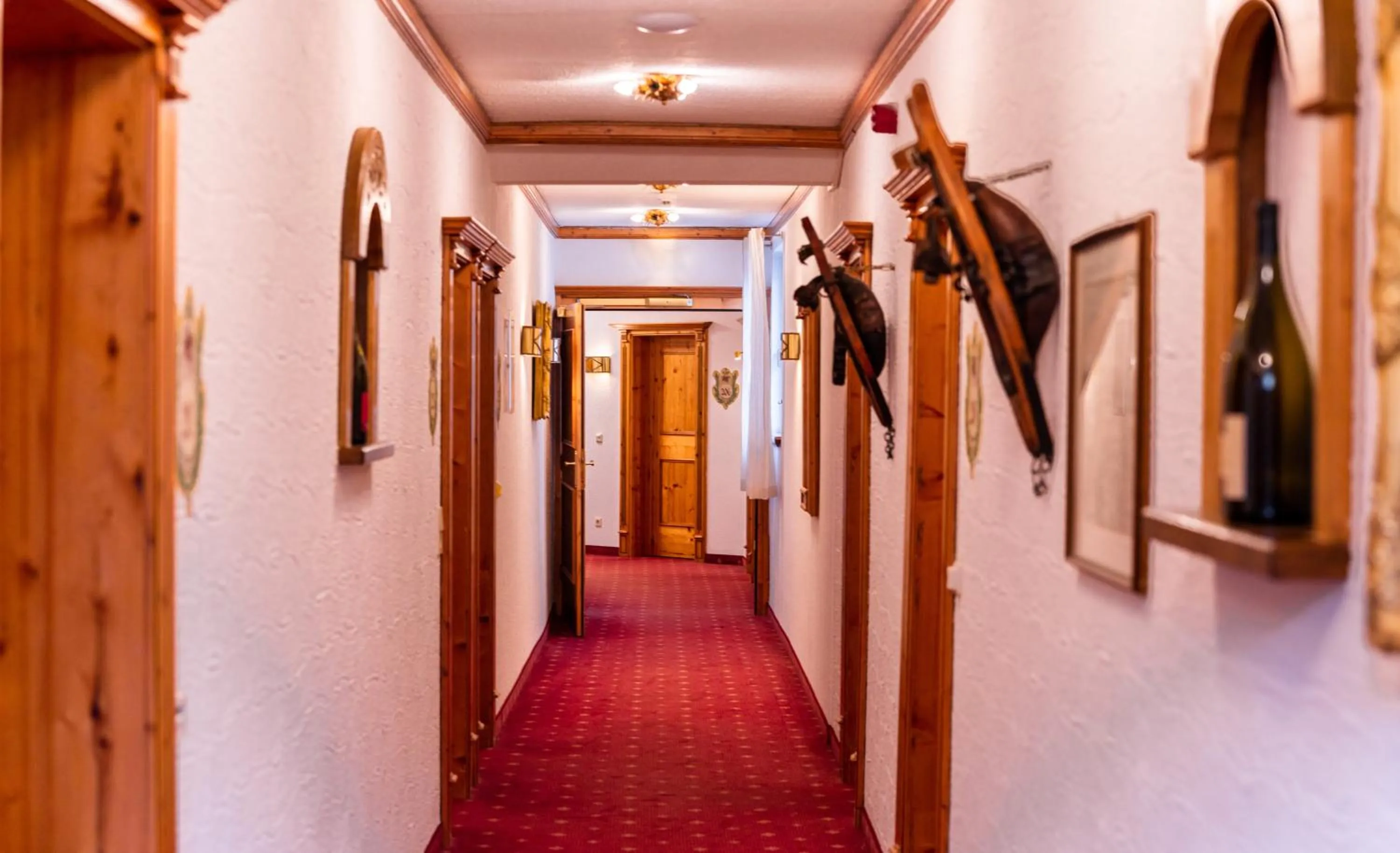 Photo of the whole room in Hotel-Restaurant Kreuzberghof Tagungs- und Veranstaltungshotel