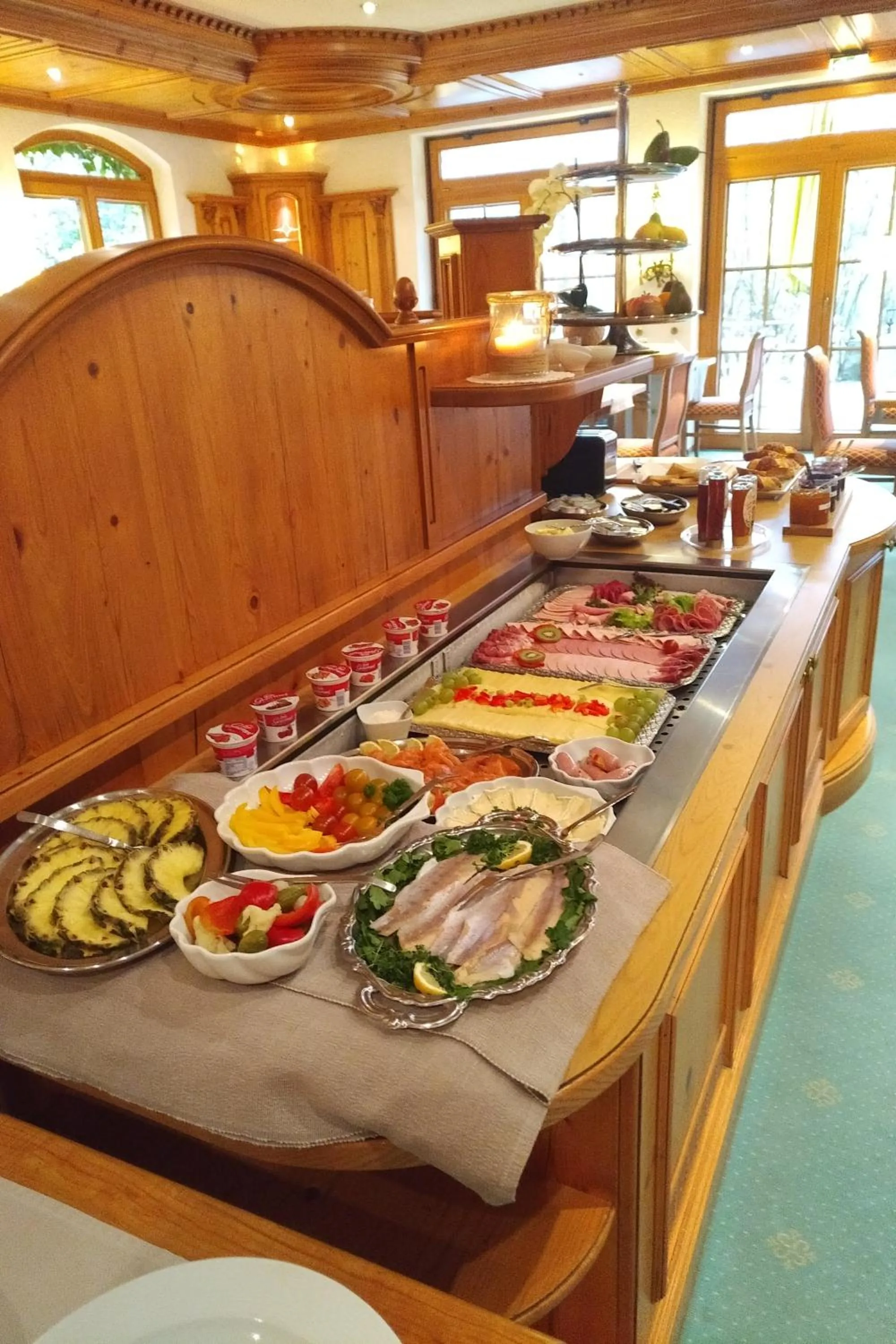 Breakfast in Hotel-Restaurant Kreuzberghof Tagungs- und Veranstaltungshotel