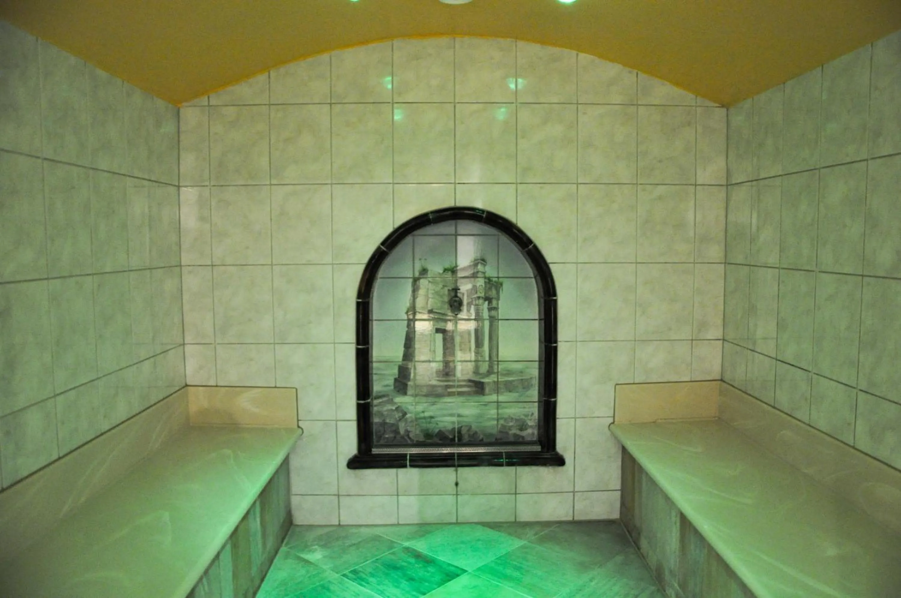 Spa and wellness centre/facilities in Hotel-Restaurant Kreuzberghof Tagungs- und Veranstaltungshotel