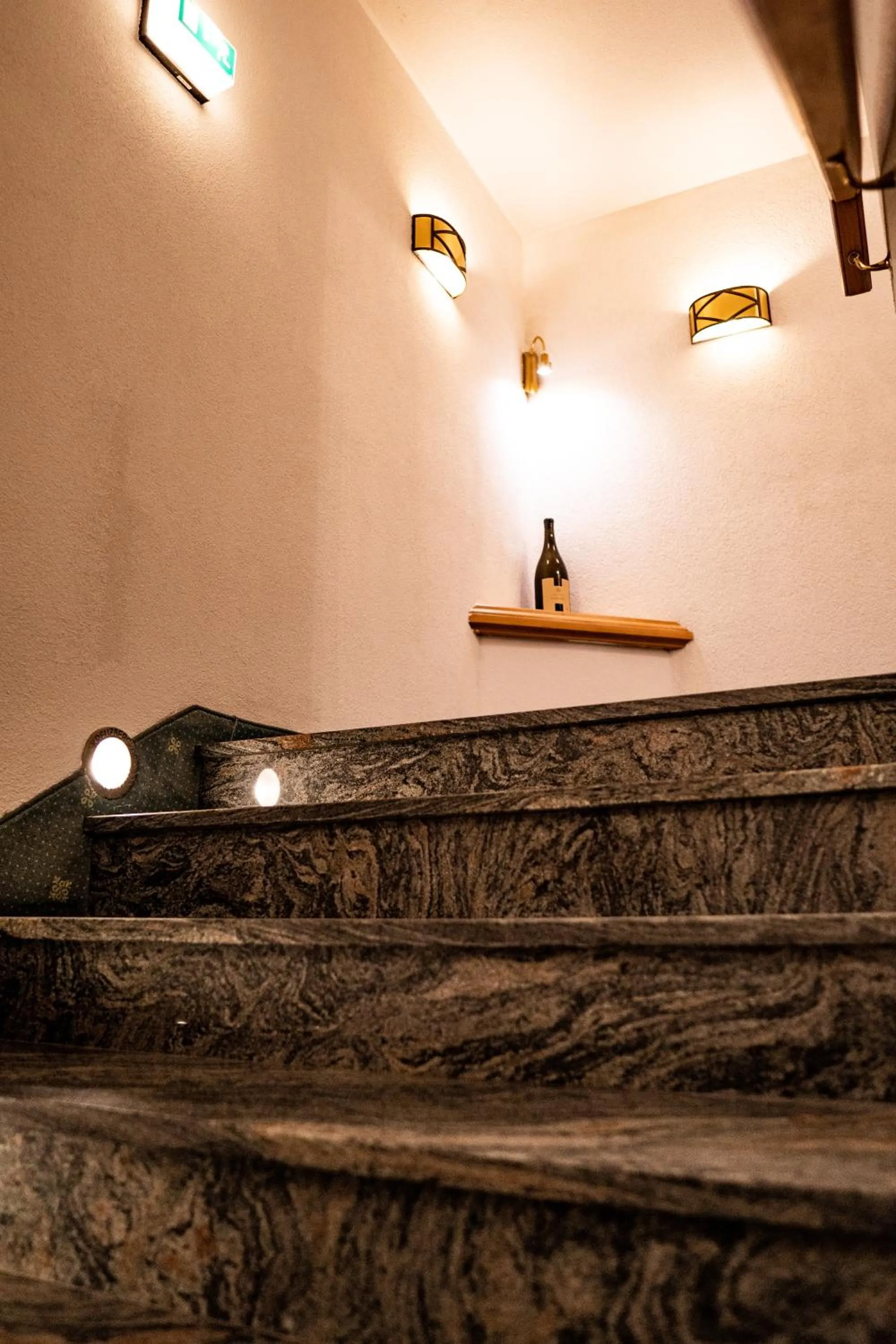 Property building in Hotel-Restaurant Kreuzberghof Tagungs- und Veranstaltungshotel