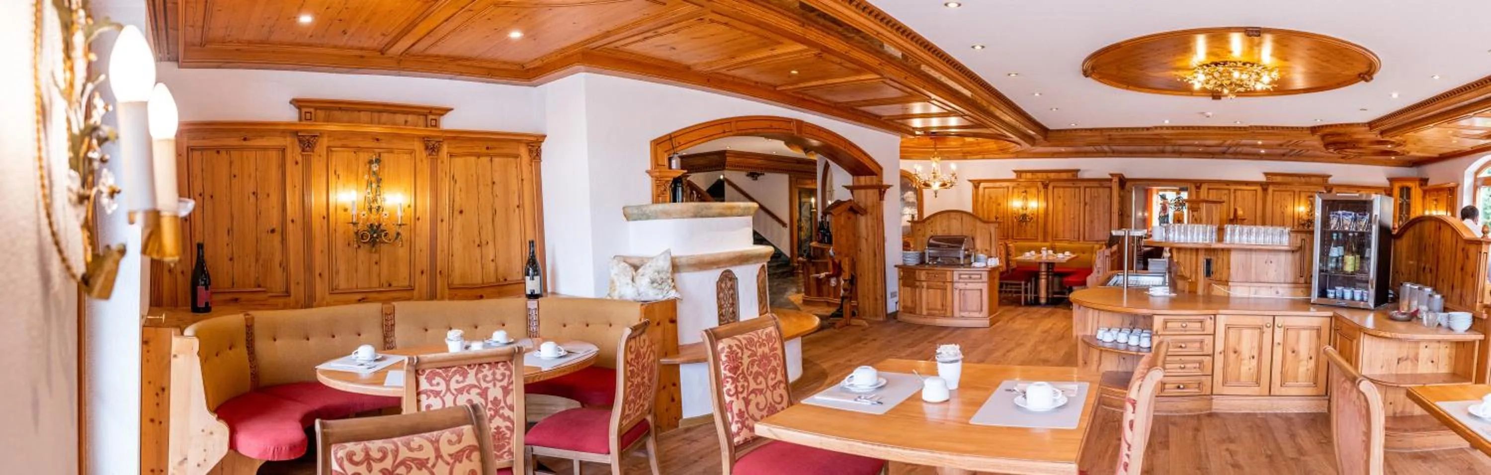 Breakfast in Hotel-Restaurant Kreuzberghof Tagungs- und Veranstaltungshotel