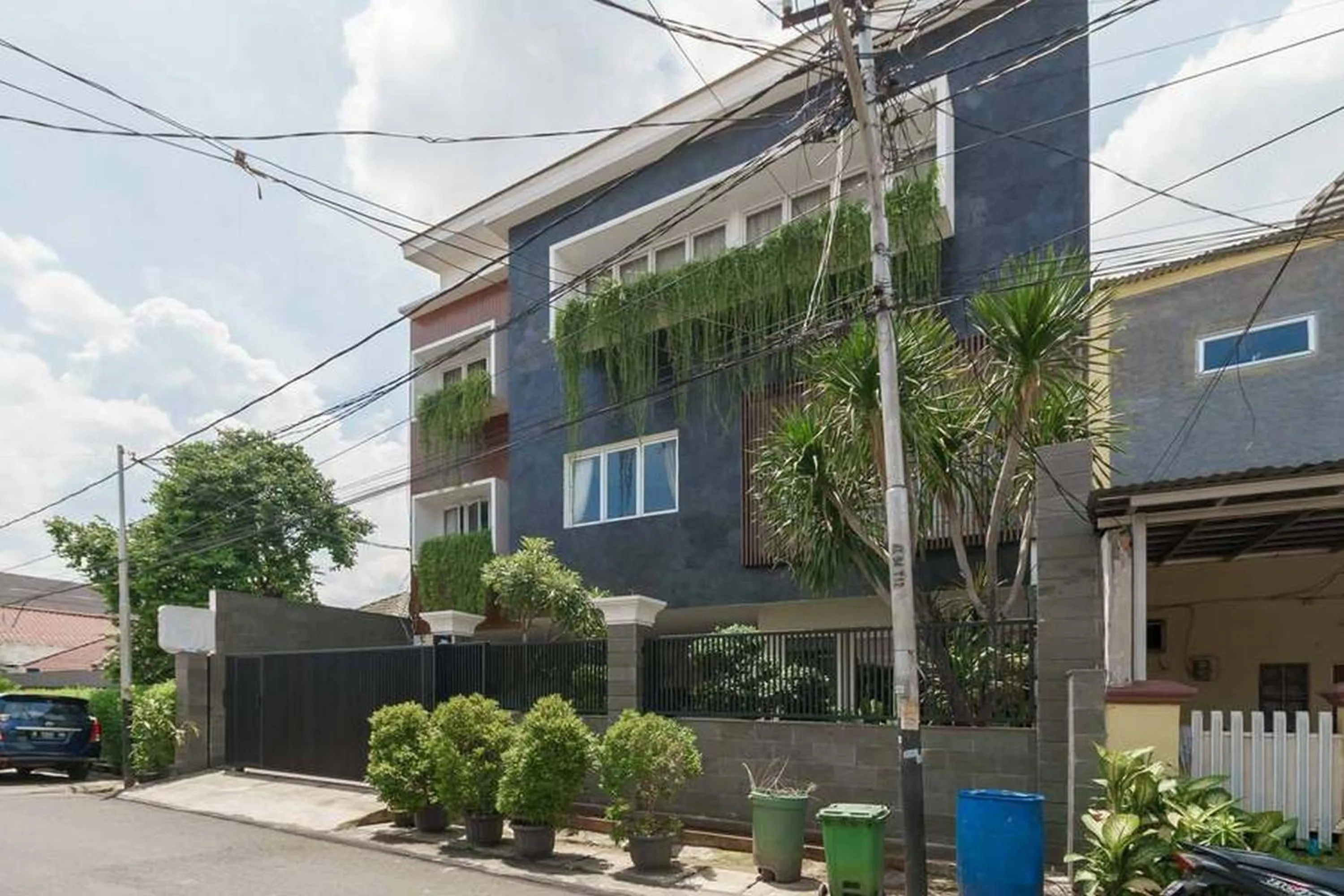 Property building in Wisma KPBD Residence Syariah Mitra RedDoorz