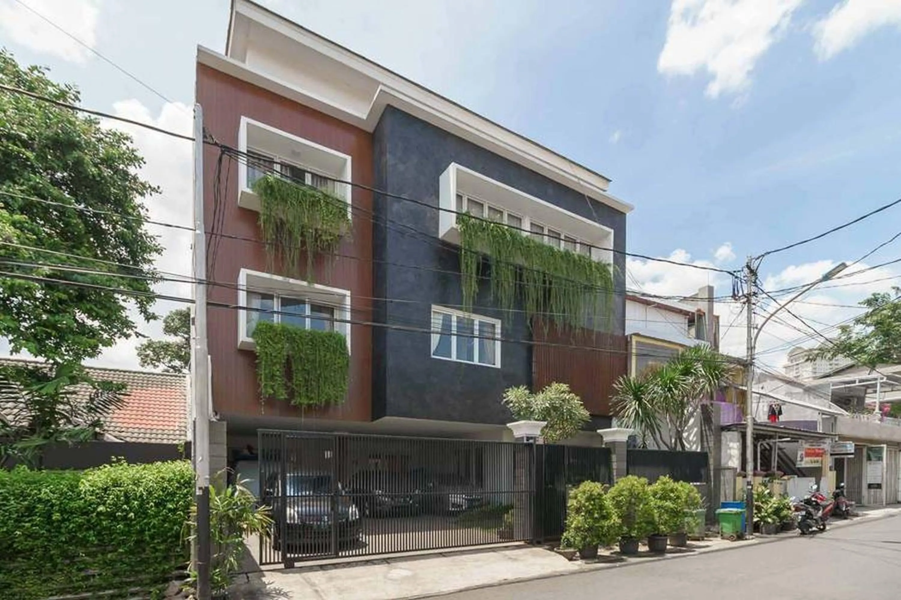 Property building in Wisma KPBD Residence Syariah Mitra RedDoorz