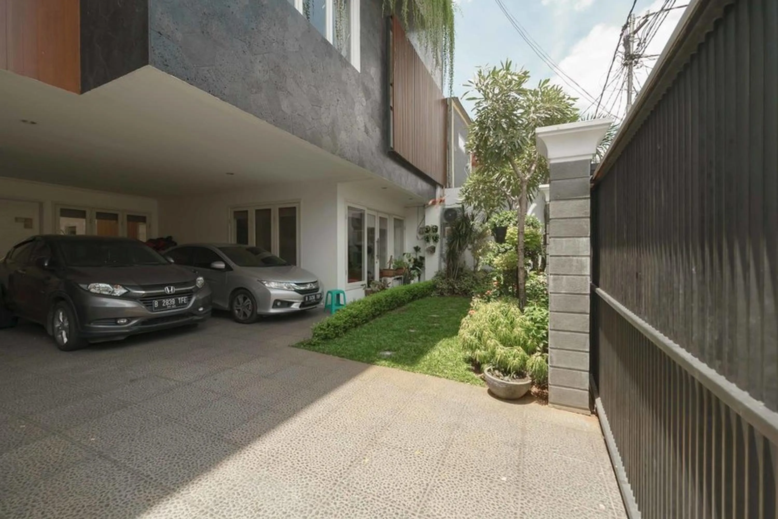 Property building in Wisma KPBD Residence Syariah Mitra RedDoorz