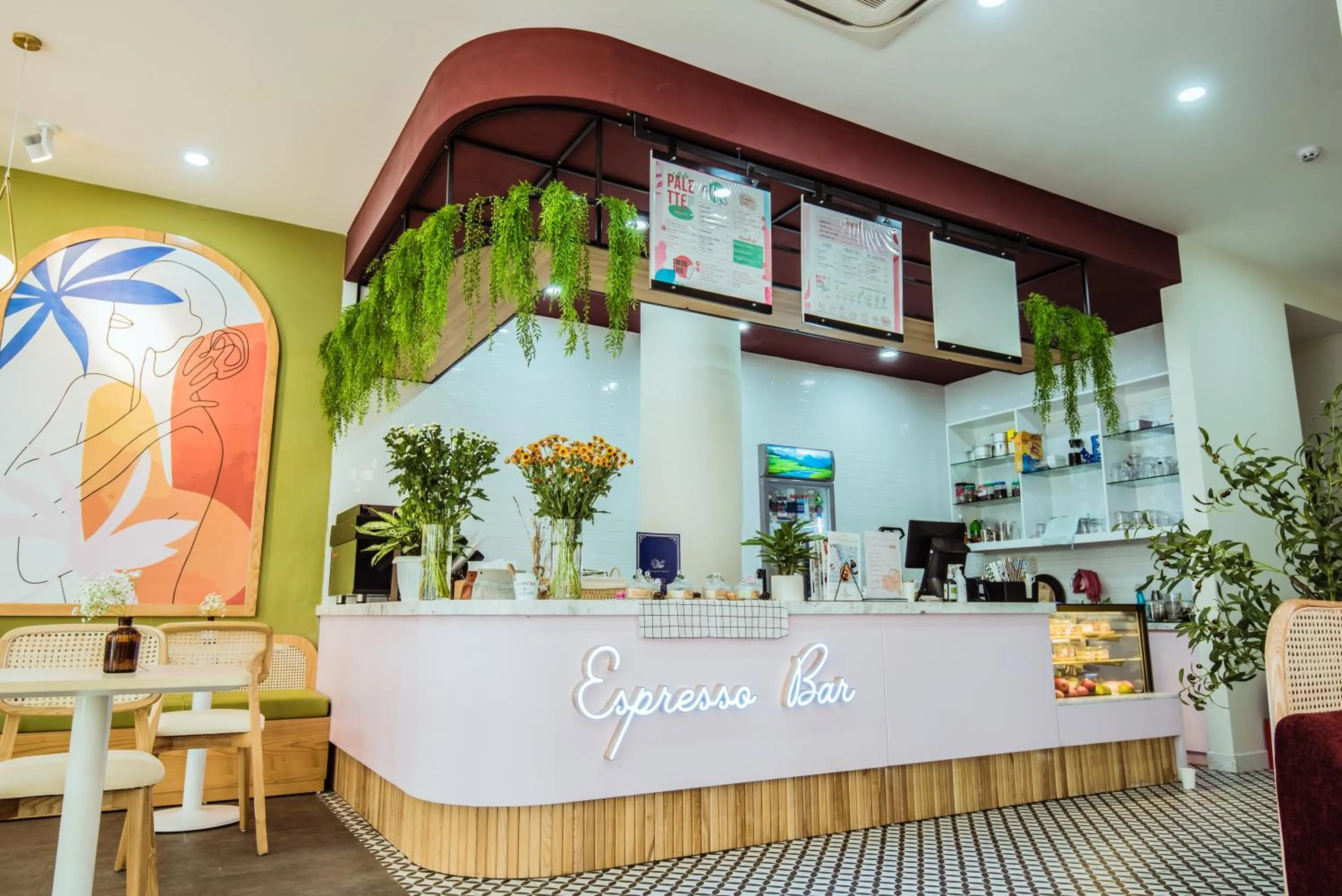 Restaurant/places to eat in Palette Collect's Boutique Hotel Ha Long