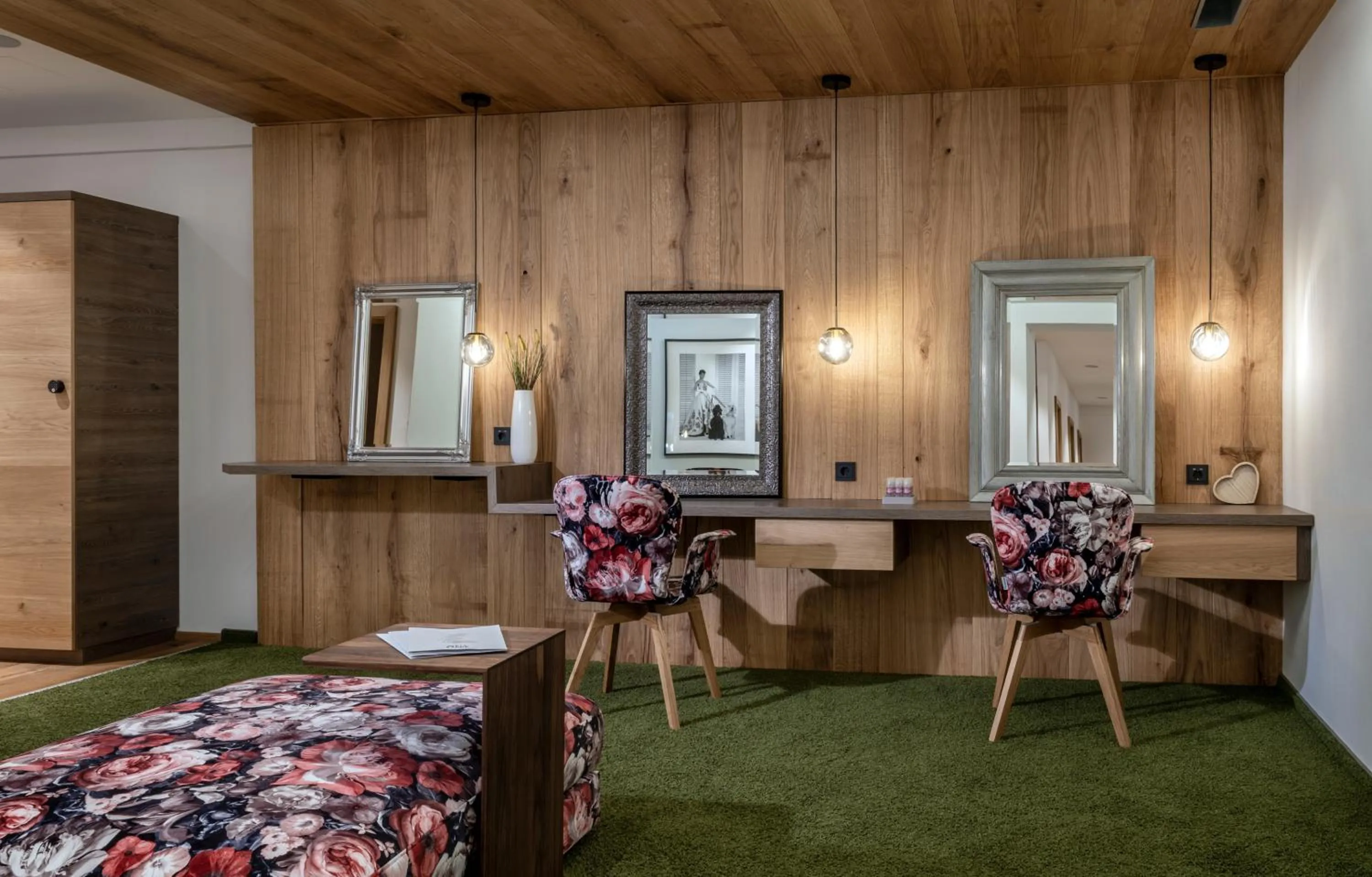 Seating area in Hotel Franks